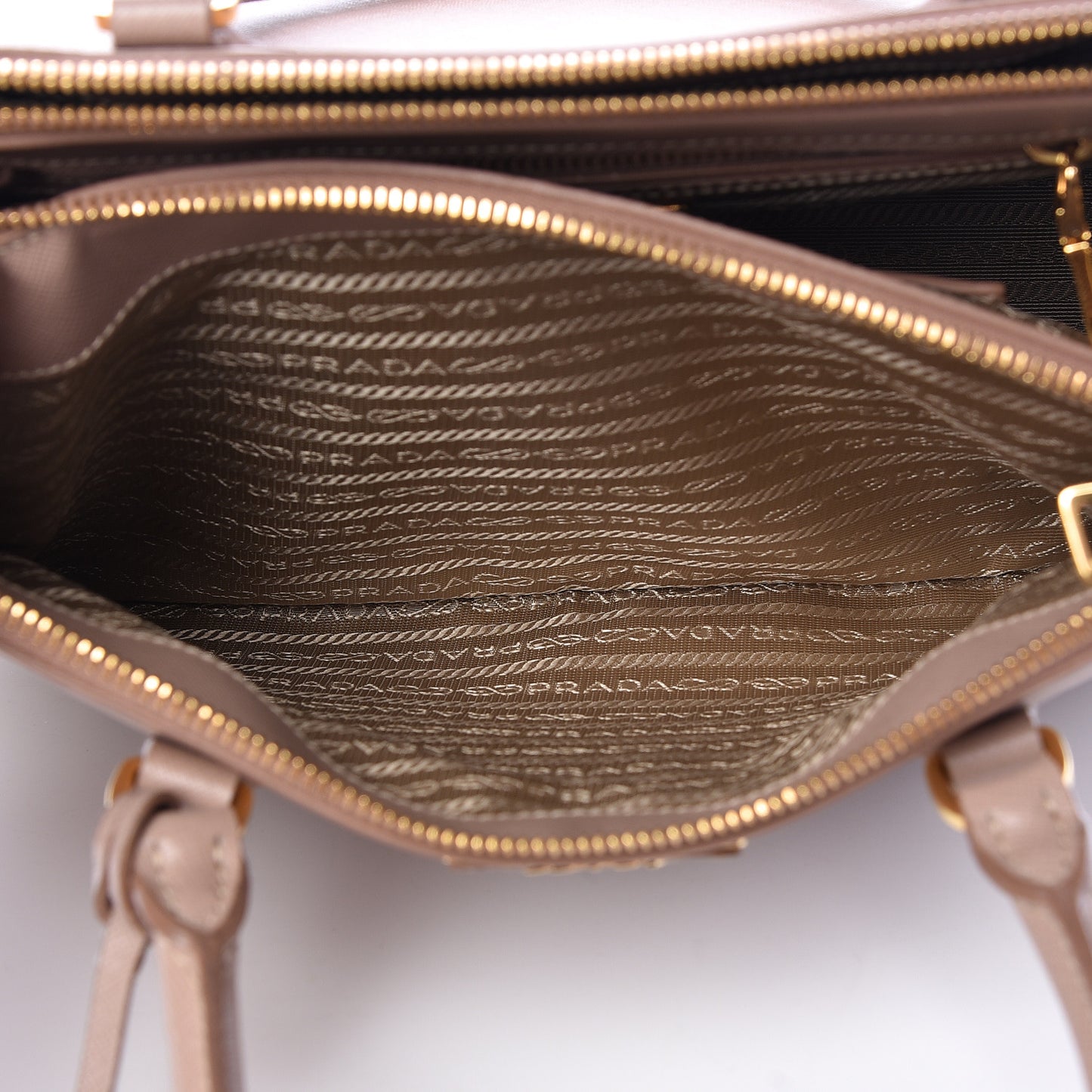 Saffiano Small Galleria Double Zip Tote Cammeo