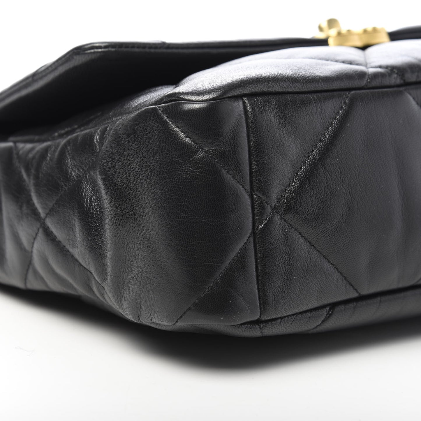 Goatskin Quilted Large 19 Flap Black