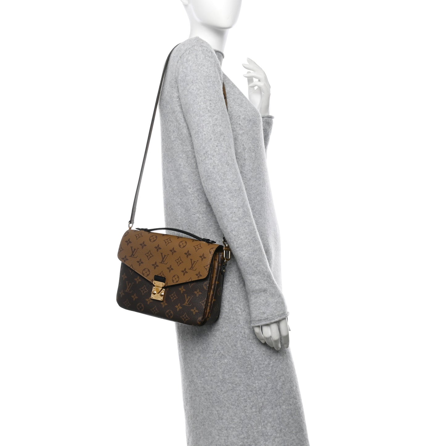 Reverse Monogram Pochette Metis