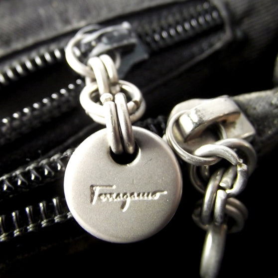 SALVATOREFERRAGAMOCanvasShoulderBagBlack