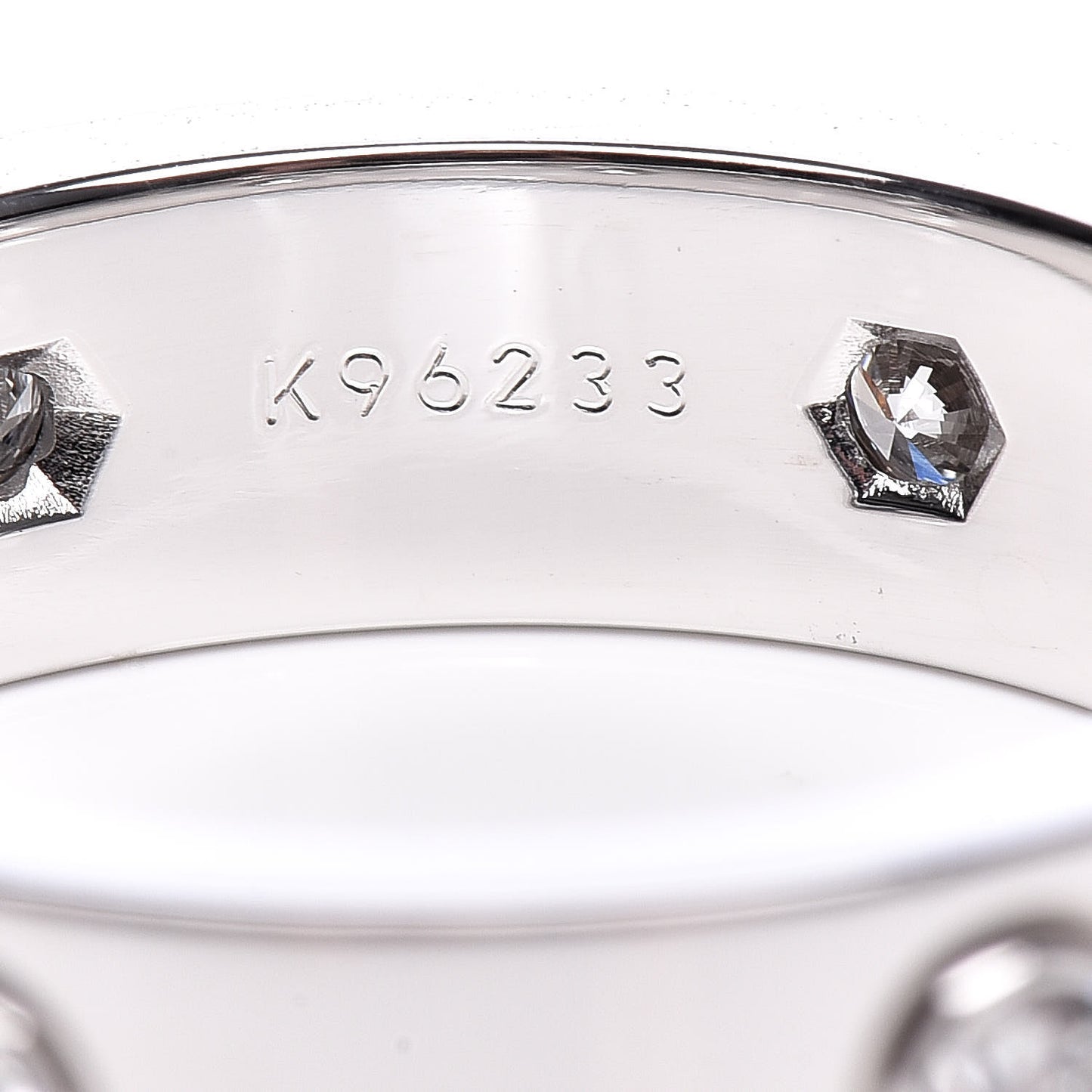18K White Gold 6 Diamond 5.5mm LOVE Ring 58 8.25