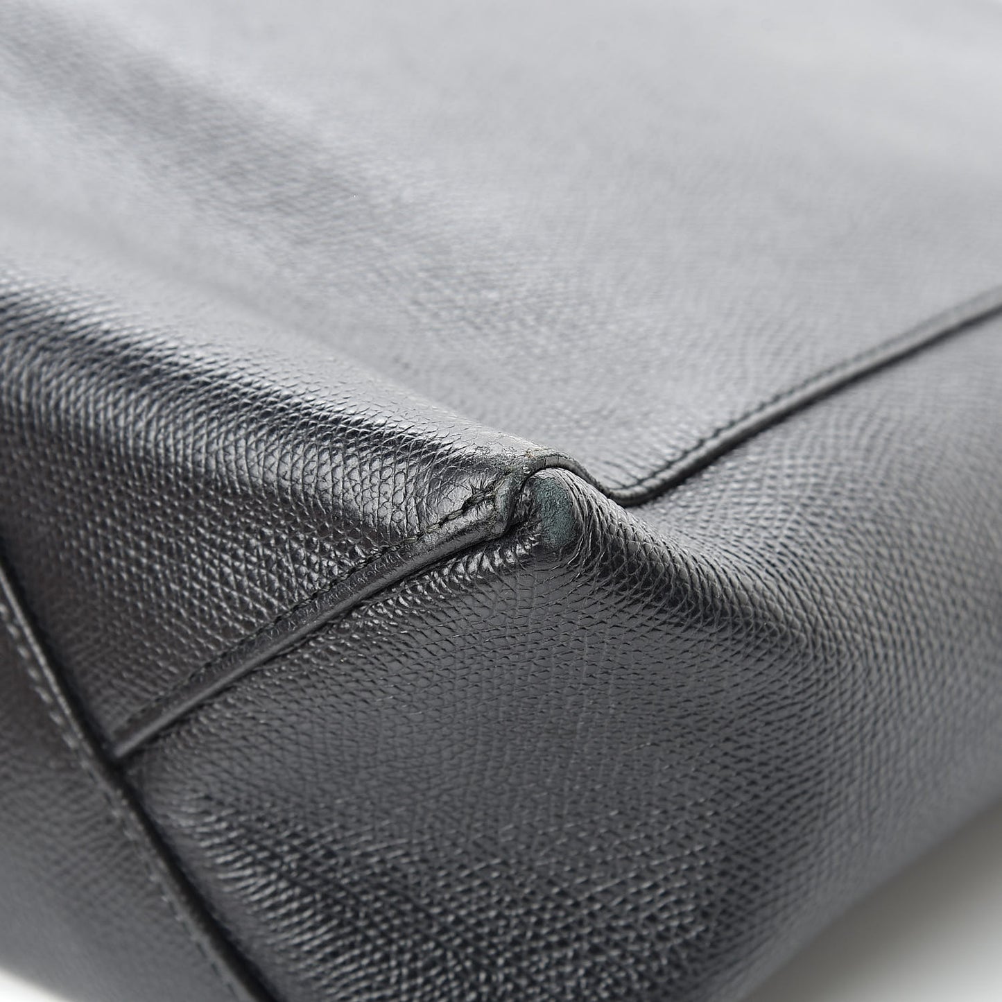 Grained Calfskin Small Vertical Cabas Black