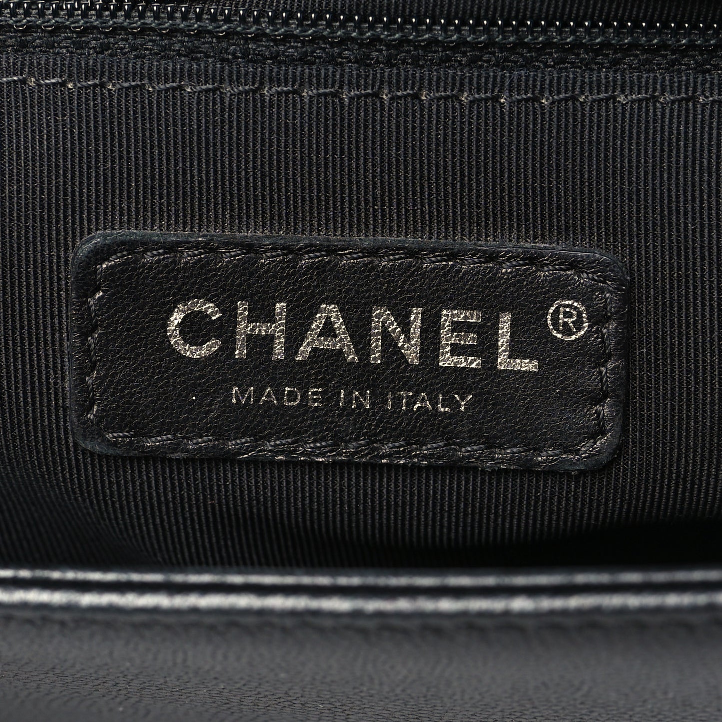 Caviar Quilted New Medium Boy Flap So Black