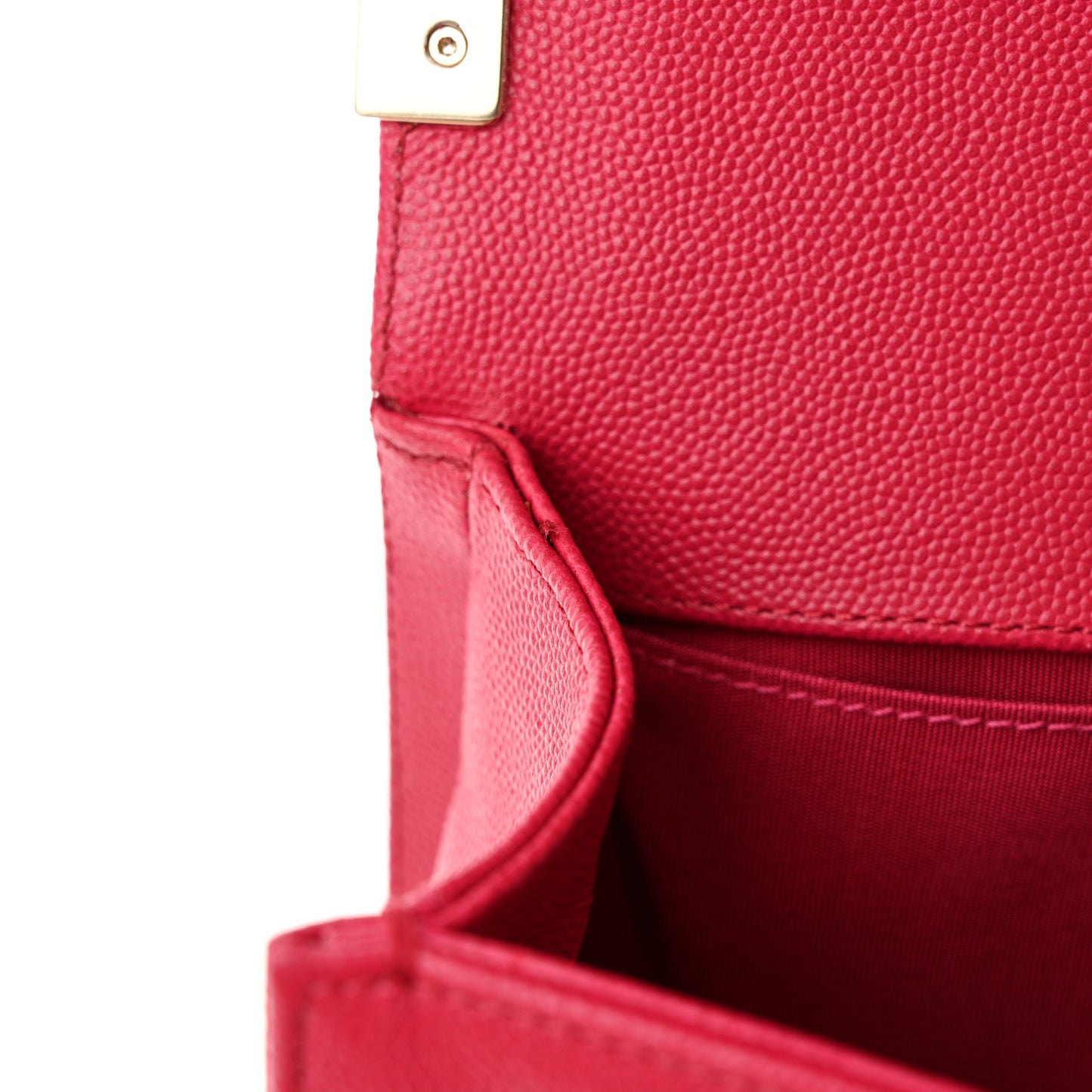 Caviar Quilted Medium Boy Flap Fuchsia