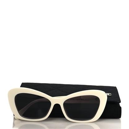 Chanel Acetate Pearl Cat Eye CC Sunglasses 5481-H-A White 7 of 7