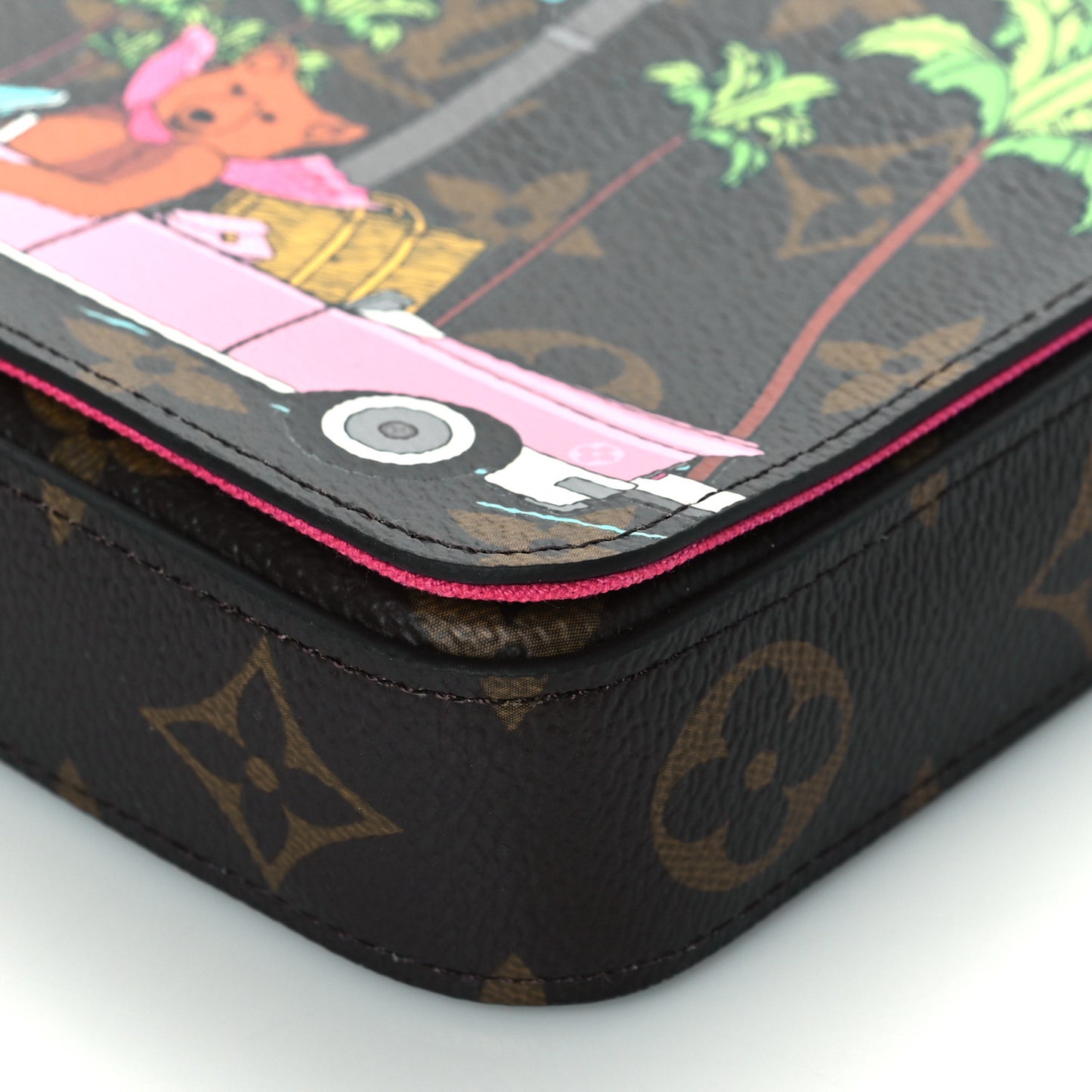 Monogram 2021 Christmas Animation Hollywood Pochette Felicie Chain Wallet Fuchsia