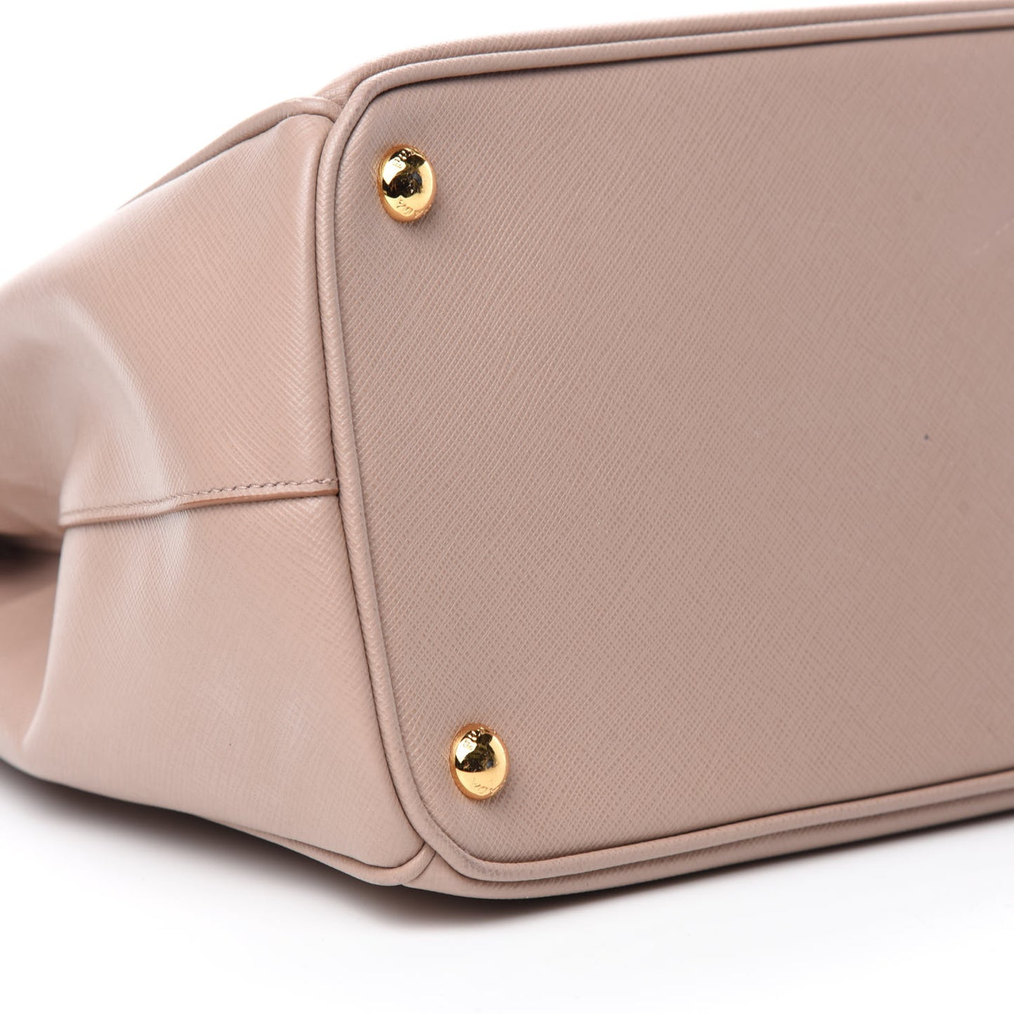 Saffiano Medium Galleria Double Zip Tote Cammeo
