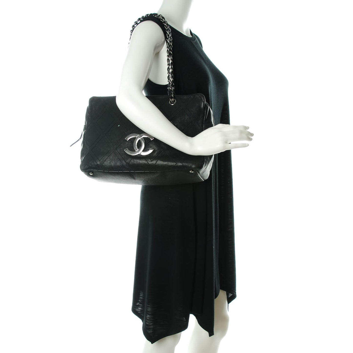Calfskin Large Diamond Stitch Tote Black