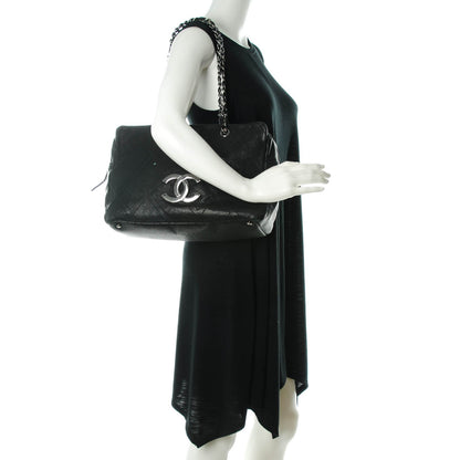 Chanel Calfskin Large Diamond Stitch Tote Black 2 of 7