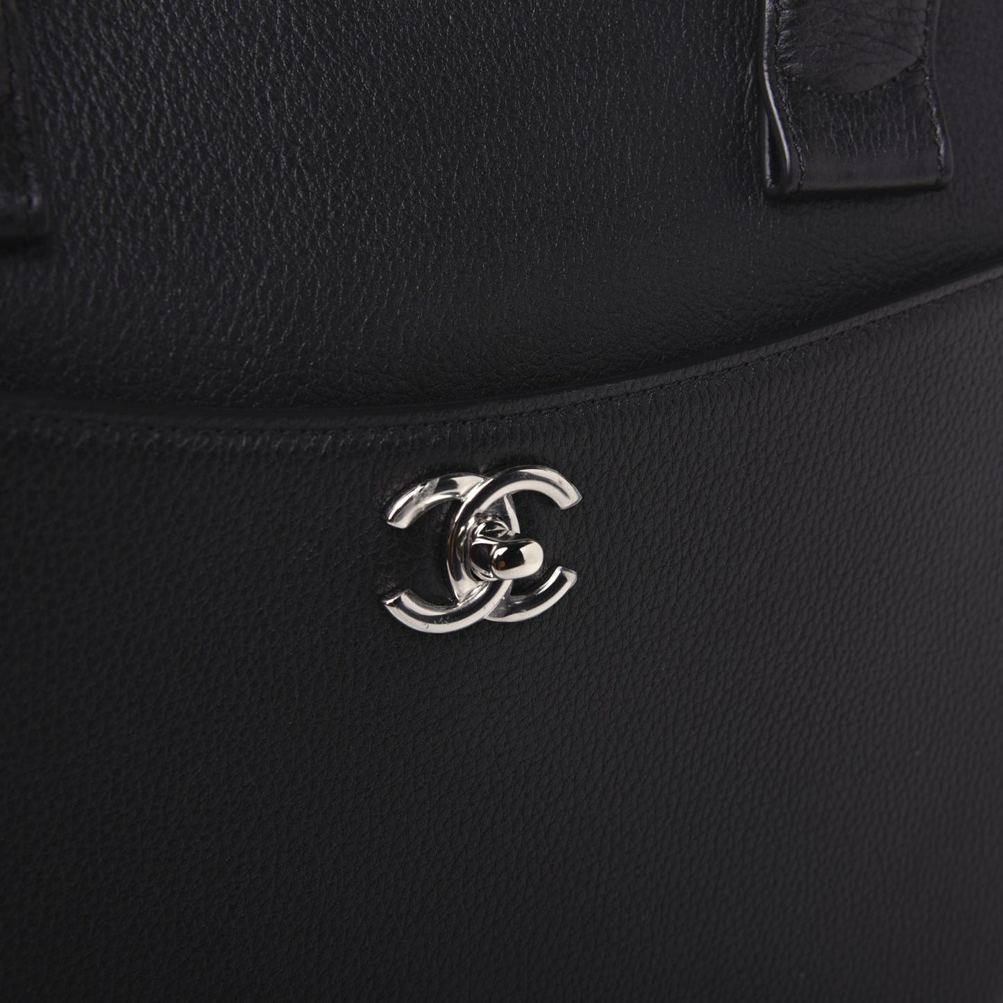 Grained Calfskin Large Neo Executive Shopper Tote Black