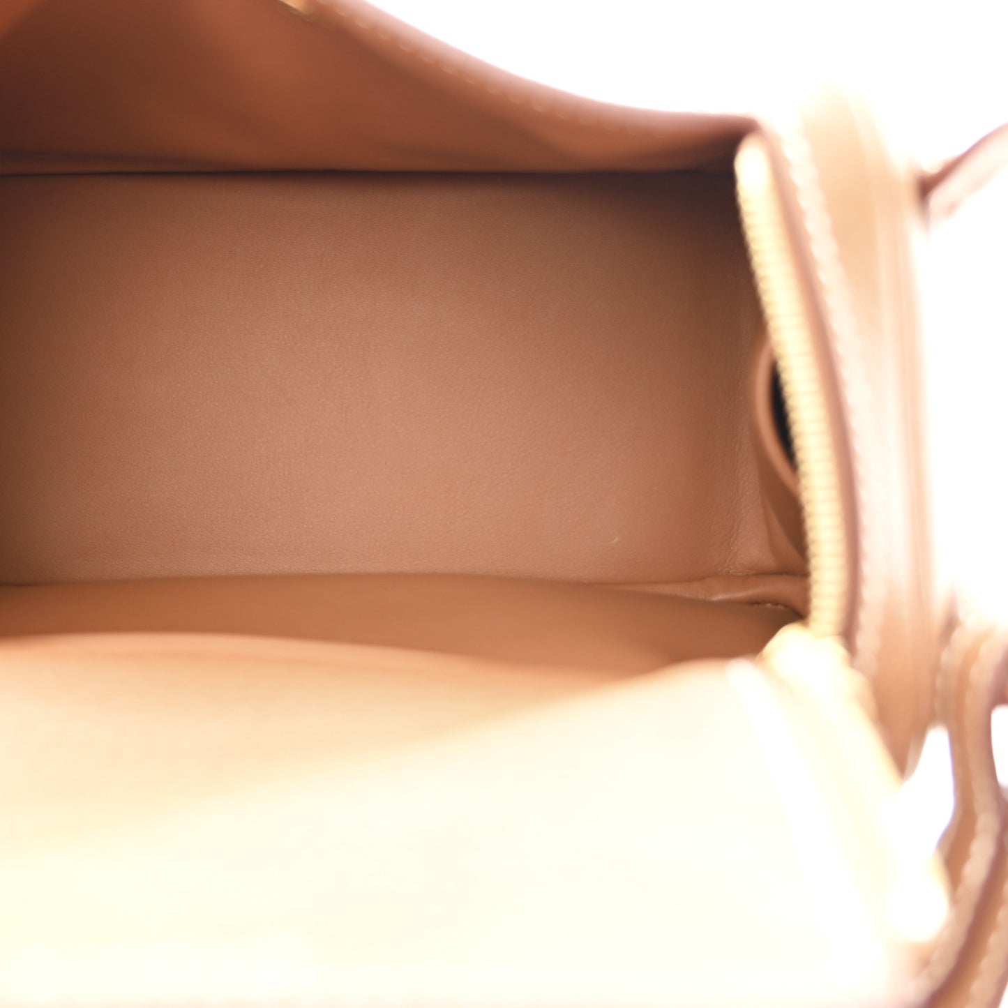 Taurillon Clemence Mini Lindy 20 Gold