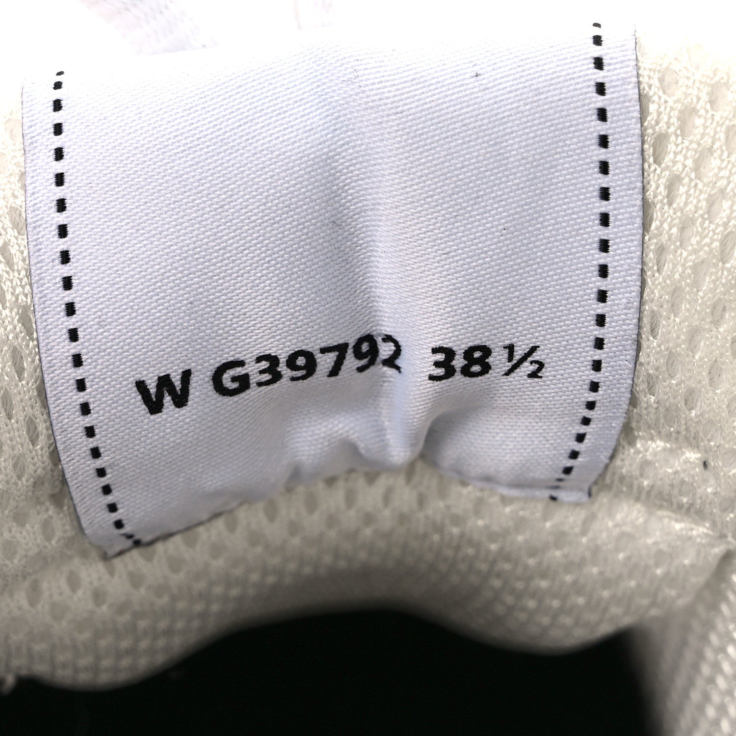 Chanel Fabric Laminated Calfskin Stretch CC Womens Sneakers 38.5 White Gold Silver 9 of 10