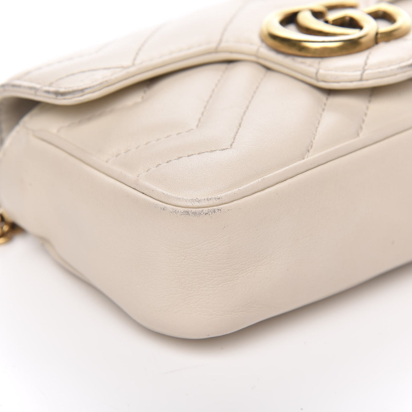 Calfskin Matelasse Super Mini GG Marmont Shoulder Bag White