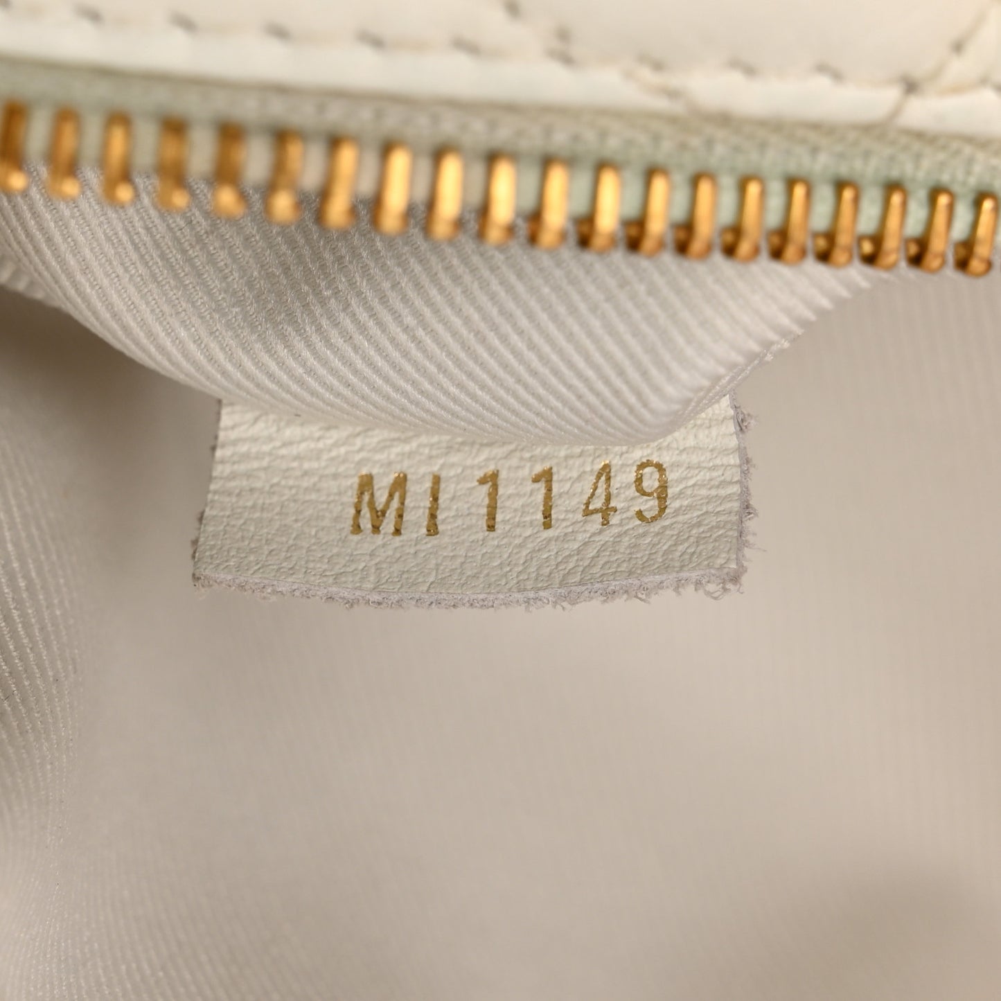 Calfskin Quilted New Wave Bumbag White