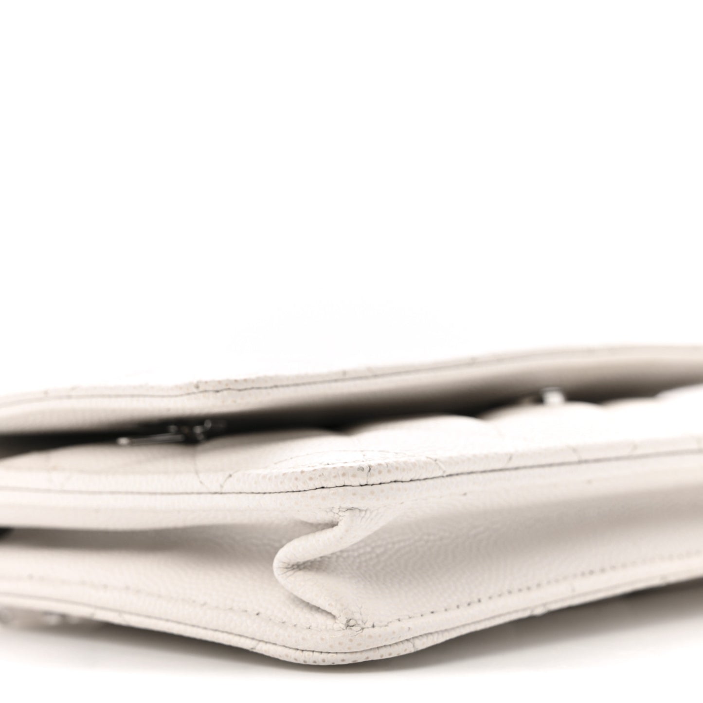 Caviar Quilted CC Logo Wallet on Chain WOC White