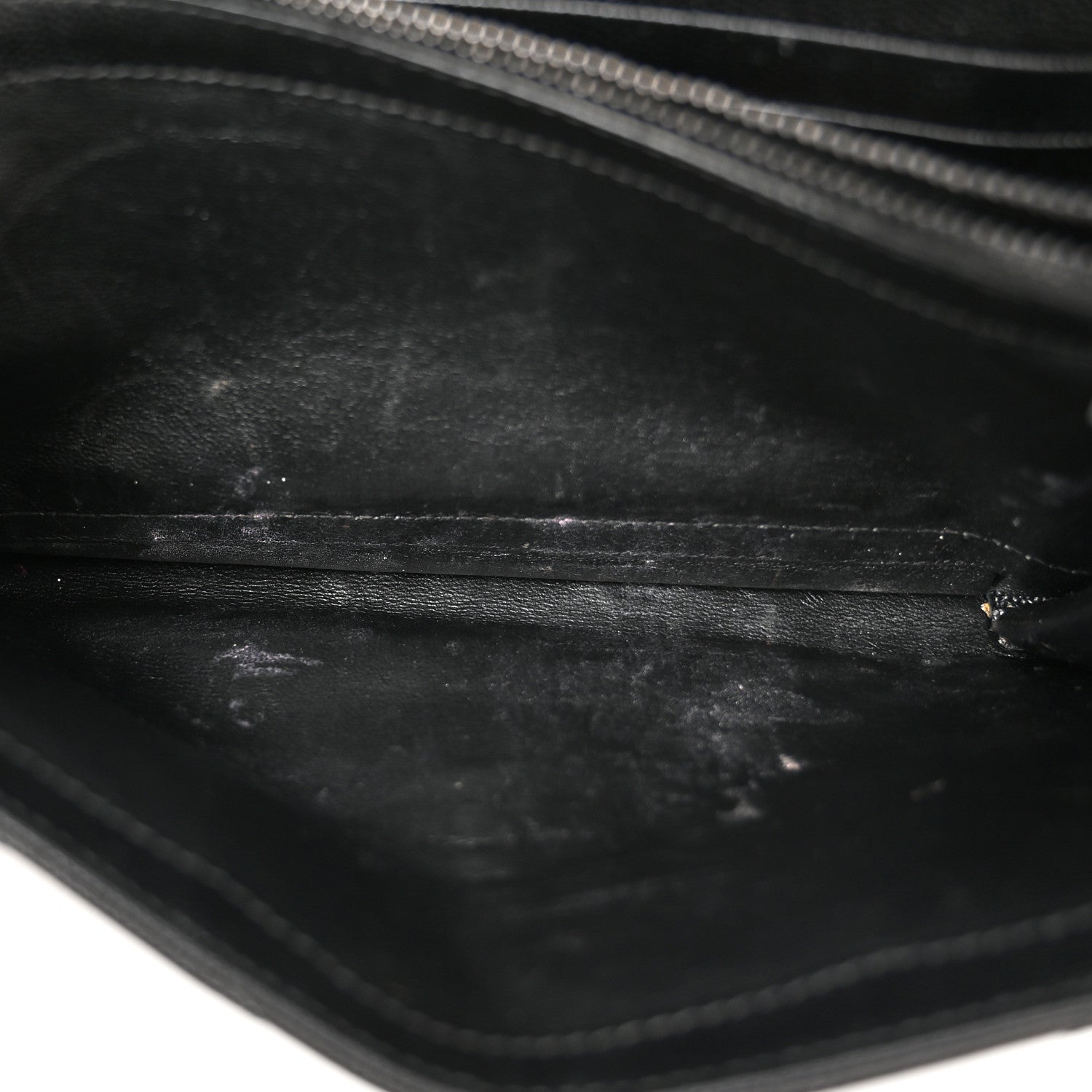 Saint Laurent Grain De Poudre Matelasse Chevron Monogram Monochrome Chain Wallet Black 5 of 13