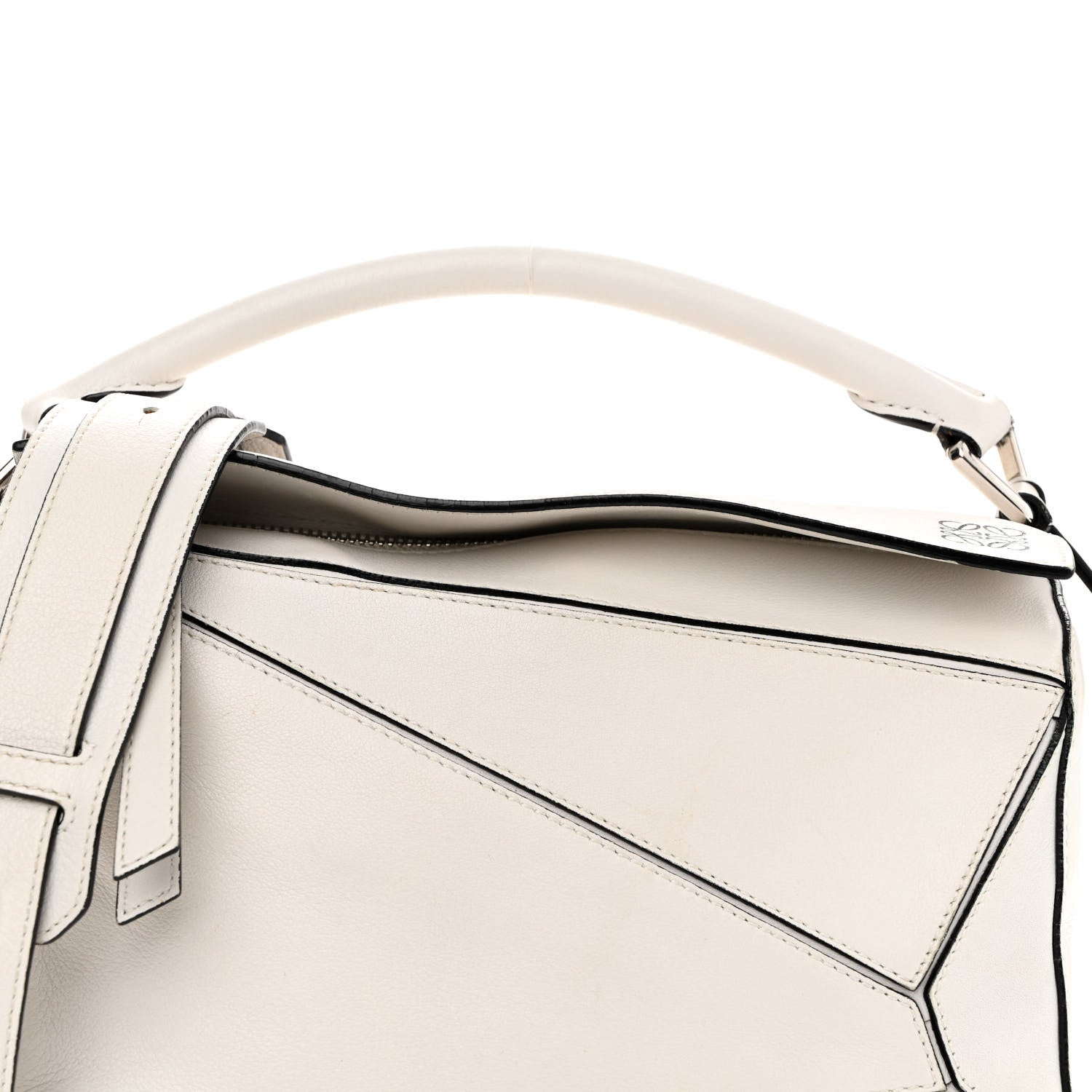 Loewe Calfskin Small Puzzle Bag Kaolin 8 of 16