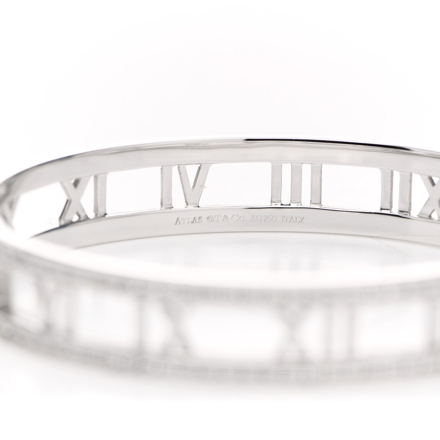 18K White Gold Diamond Atlas Open Hinged Bangle Bracelet