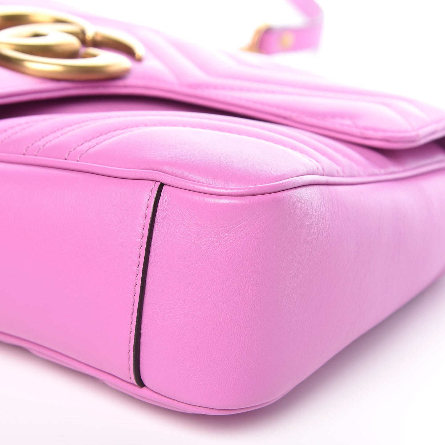 Calfskin Matelasse Medium GG Marmont Shoulder Bag Candy Mousse