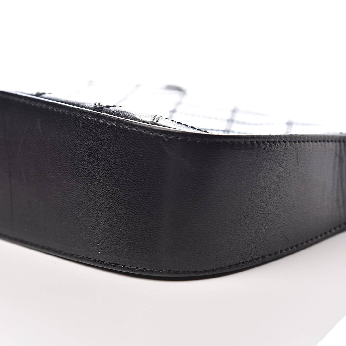 Lambskin Diamond Stitched Shoulder Bag Black