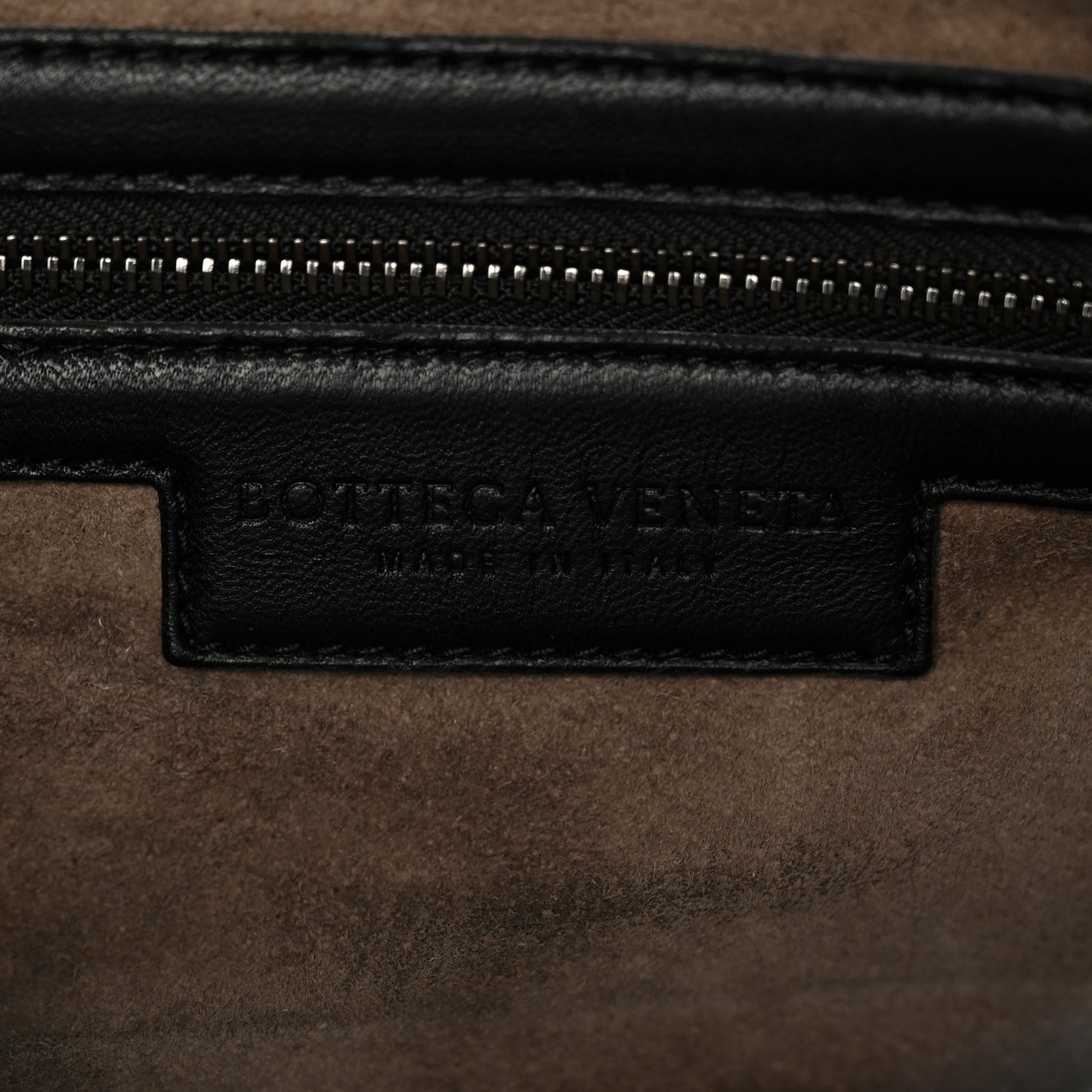 Nappa Intrecciato Medium Veneta Hobo Black