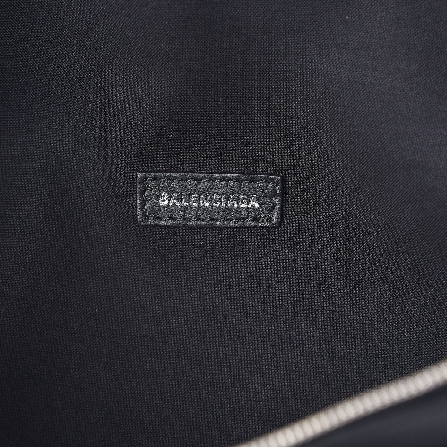 Smooth Calfskin Logo Large Everyday Beltpack Black