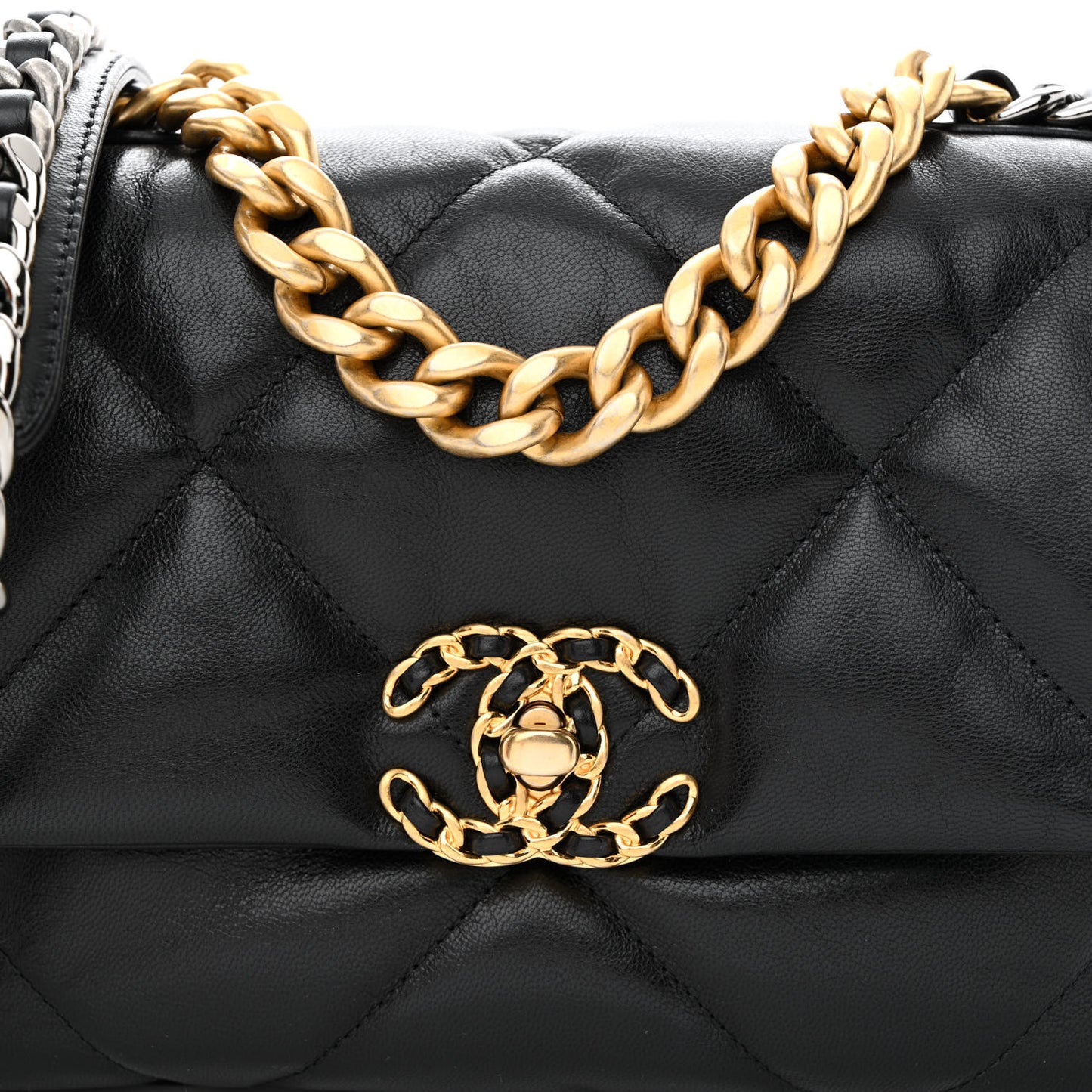 Shiny Goatskin Quilted Medium Chanel 19 Flap Black