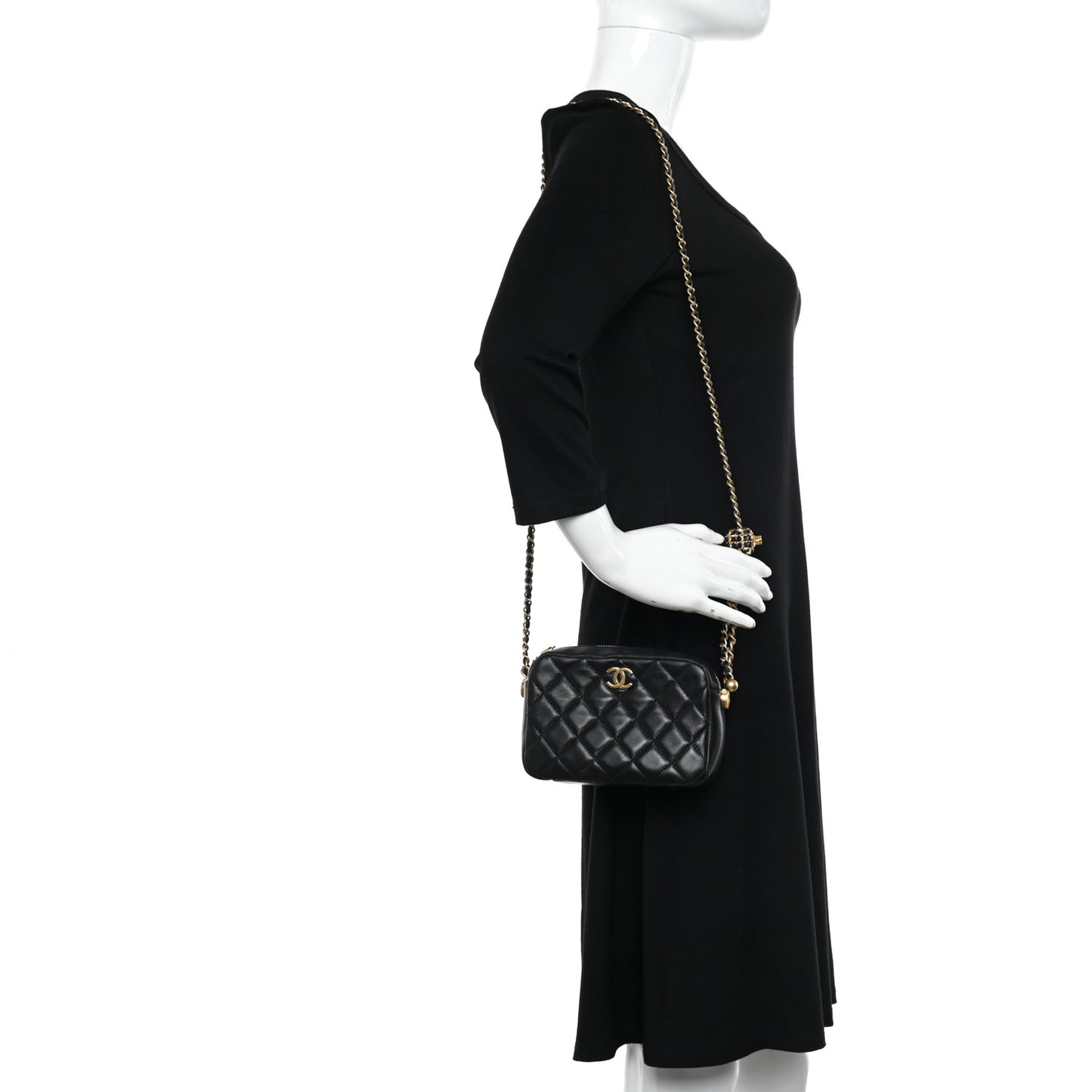 Lambskin Quilted CC Pearl Crush Camera Case Black