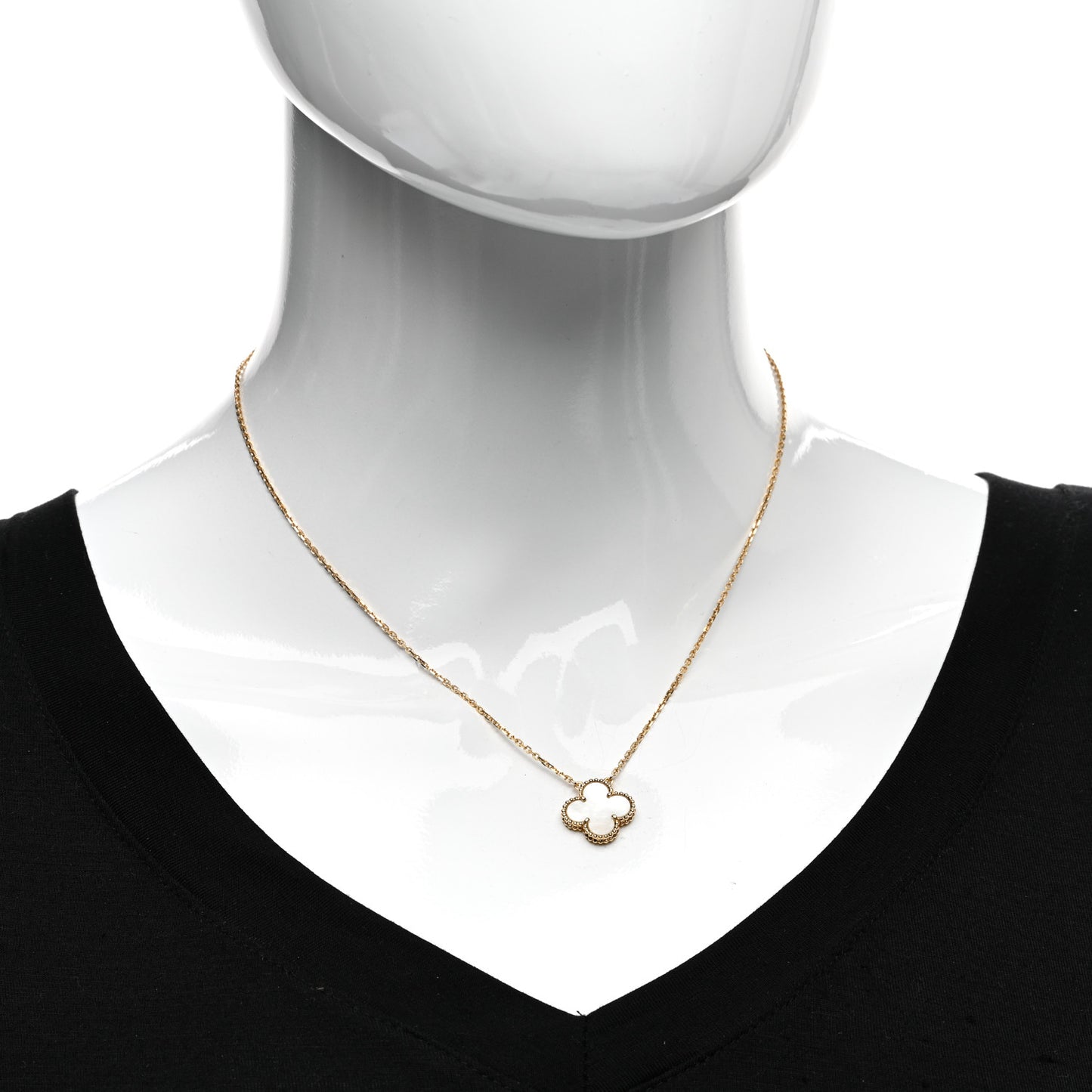 18K Yellow Gold Mother of Pearl Vintage Alhambra Pendant Necklace