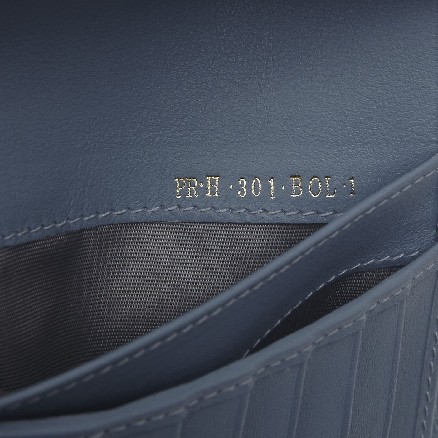 Calfskin Rockstud Continental Wallet London Stone