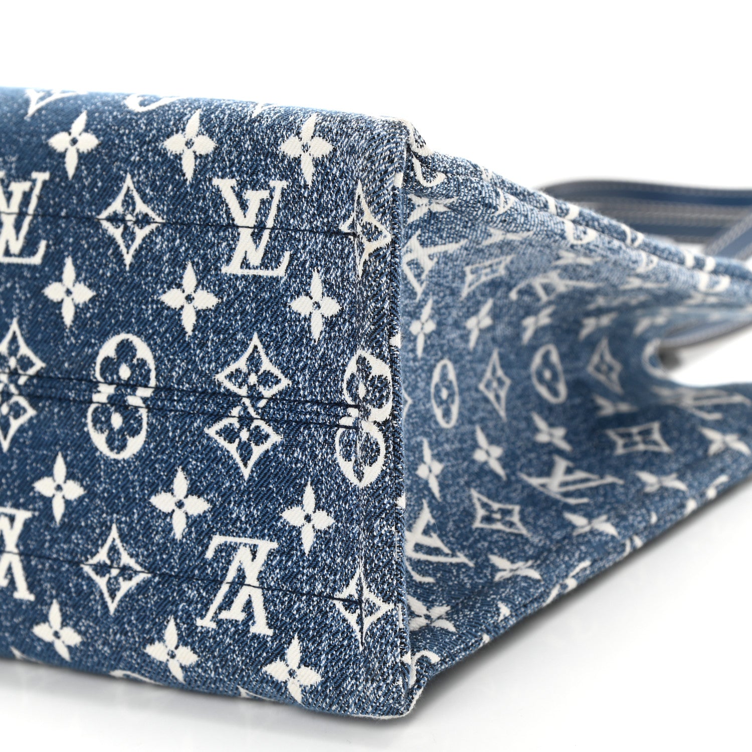 Louis Vuitton Monogram Jacquard Denim Onthego MM Bleu 8 of 8