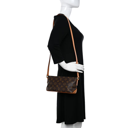 Louis Vuitton Monogram Trotteur 2 of 9