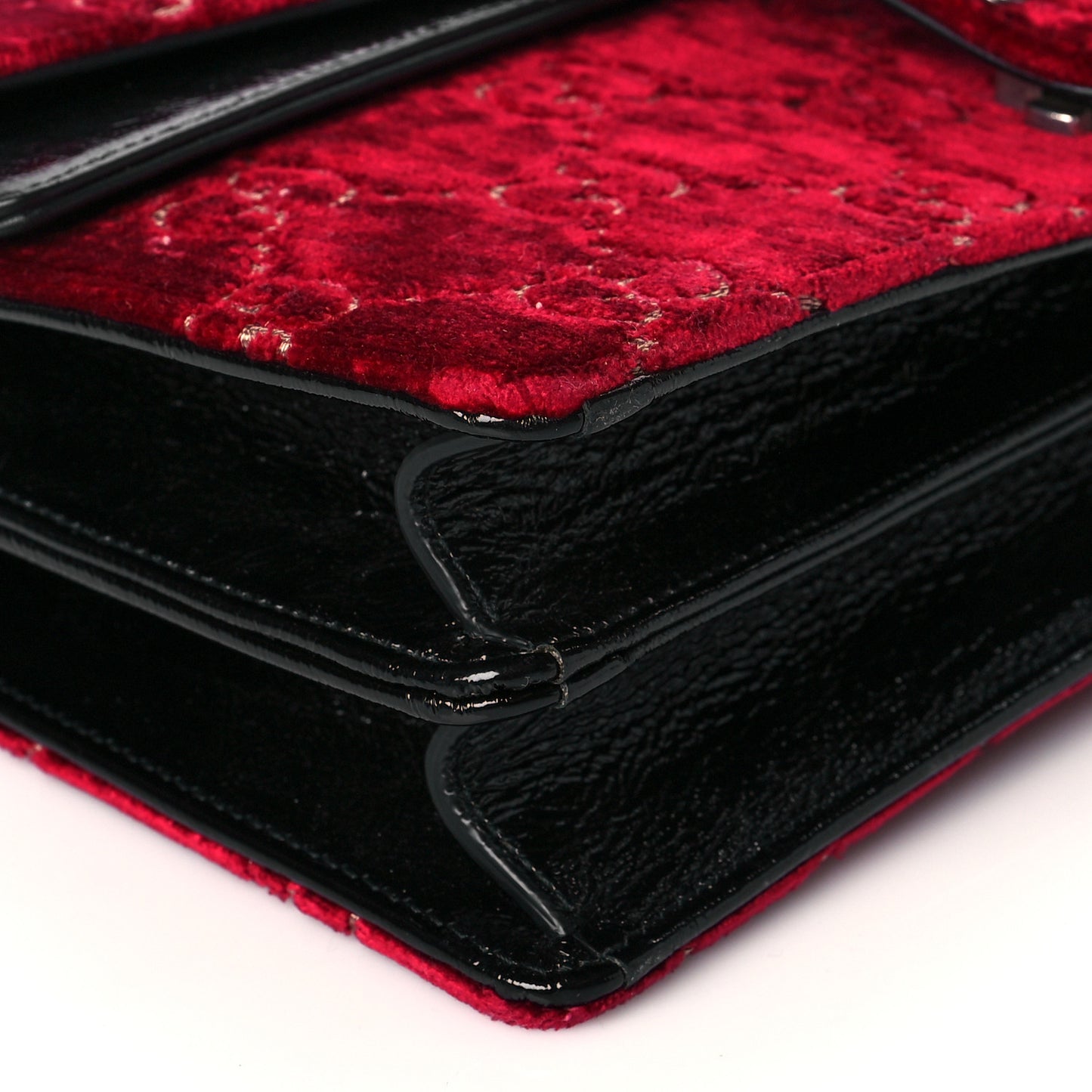 Velvet Skipper GG Monogram Small Dionysus Shoulder Bag Red Cipria Black