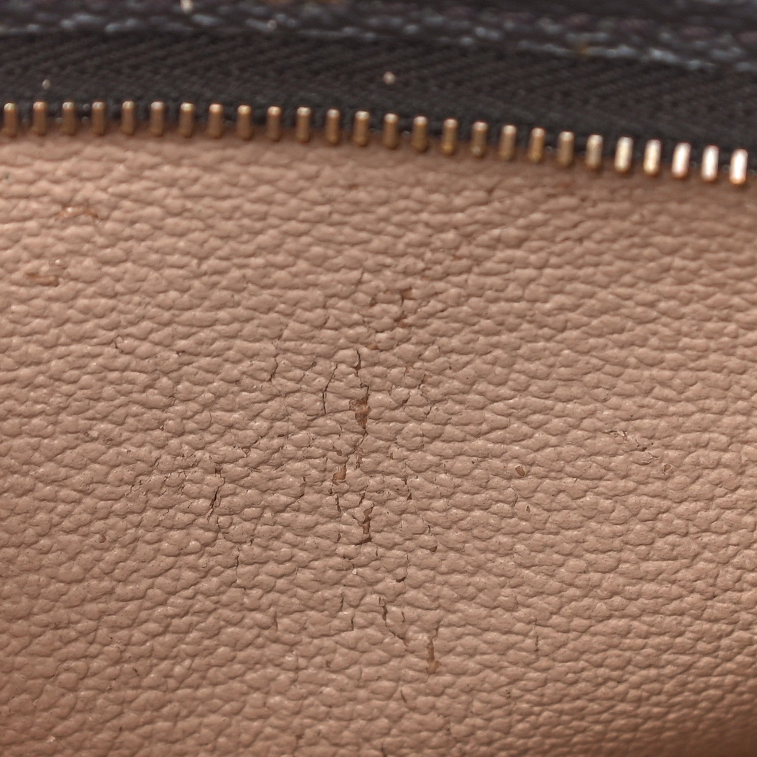 Louis Vuitton Monogram Toiletry Pouch 15 17 of 19