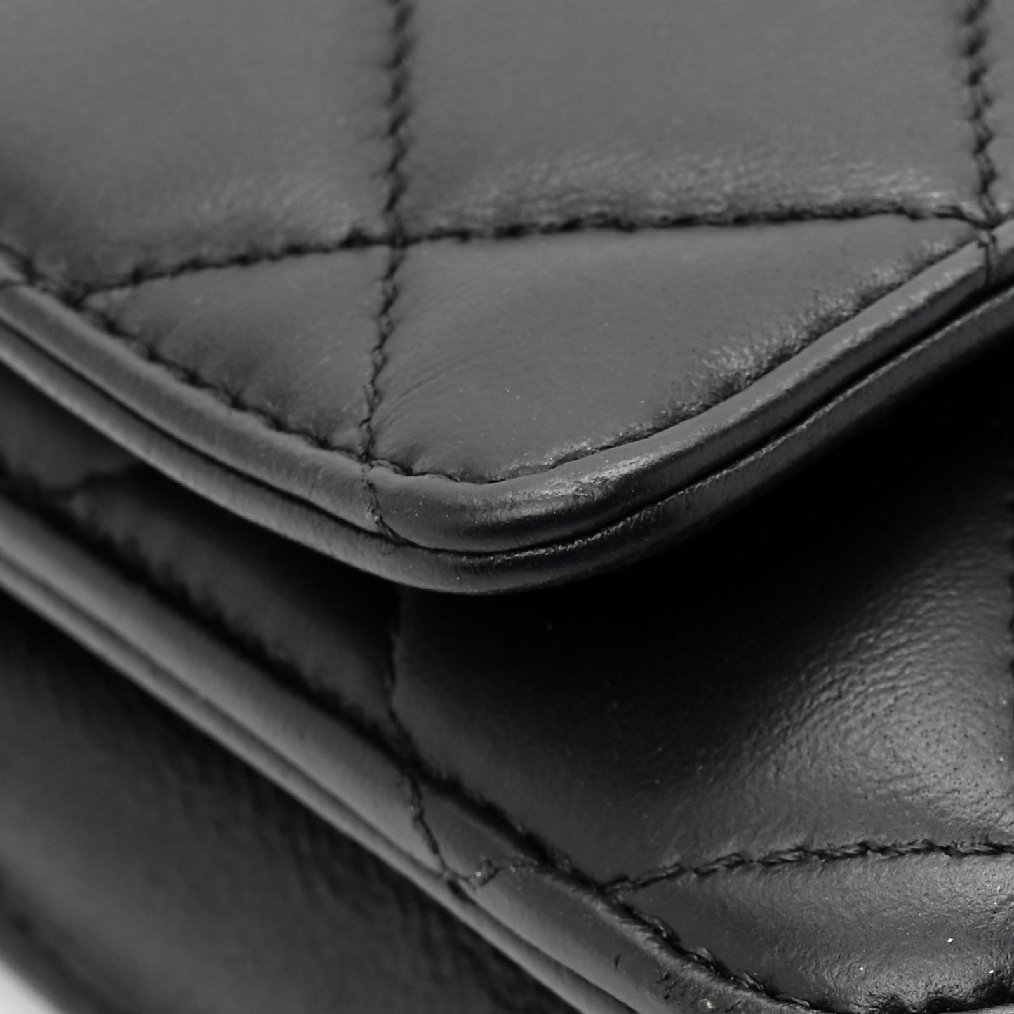 Lambskin Quilted Wallet On Chain WOC Black