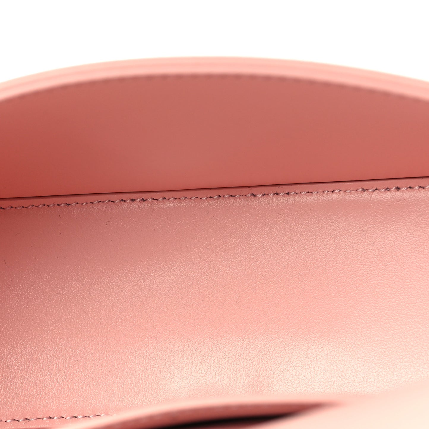 Smooth Calfskin Tabou Clutch On Strap Pink