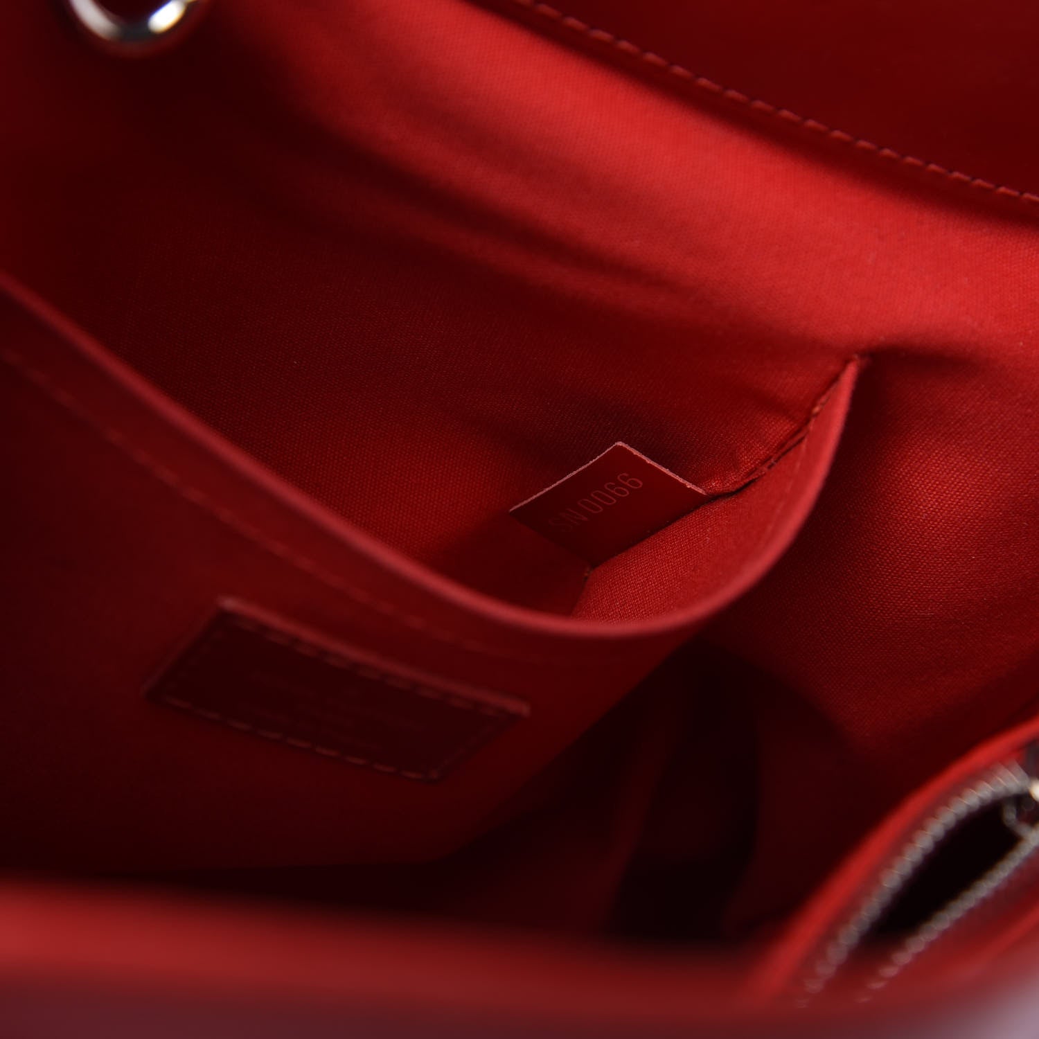 Louis Vuitton Epi Passy GM Rouge 9 of 10