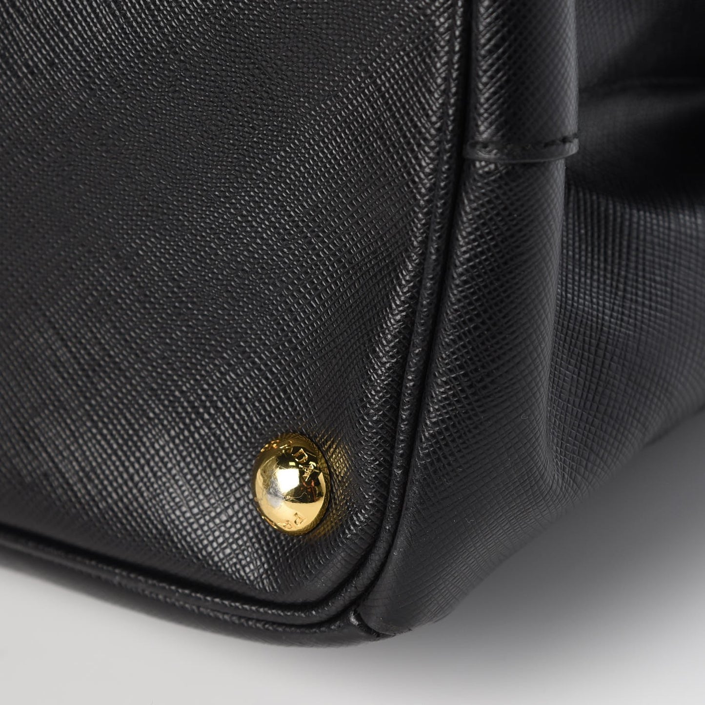 Saffiano Large Galleria Double Zip Tote Black