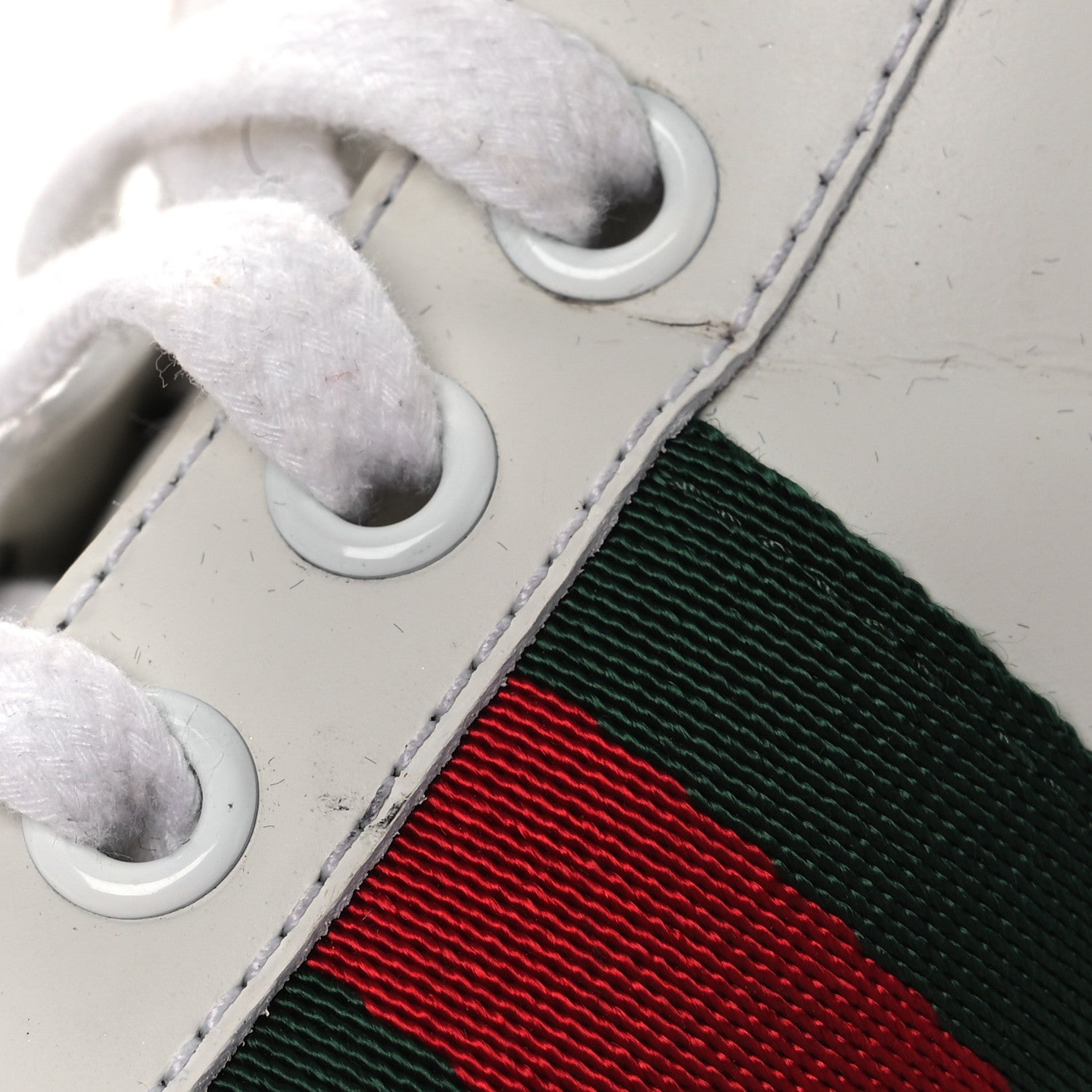 Gucci Calfskin Ayers Bee Embroidered Womens Ace Sneakers 38 White