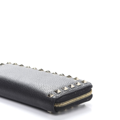 Valentino Garavani Pebbled Calfskin Rockstud Zip Around Wallet Black 7 of 12