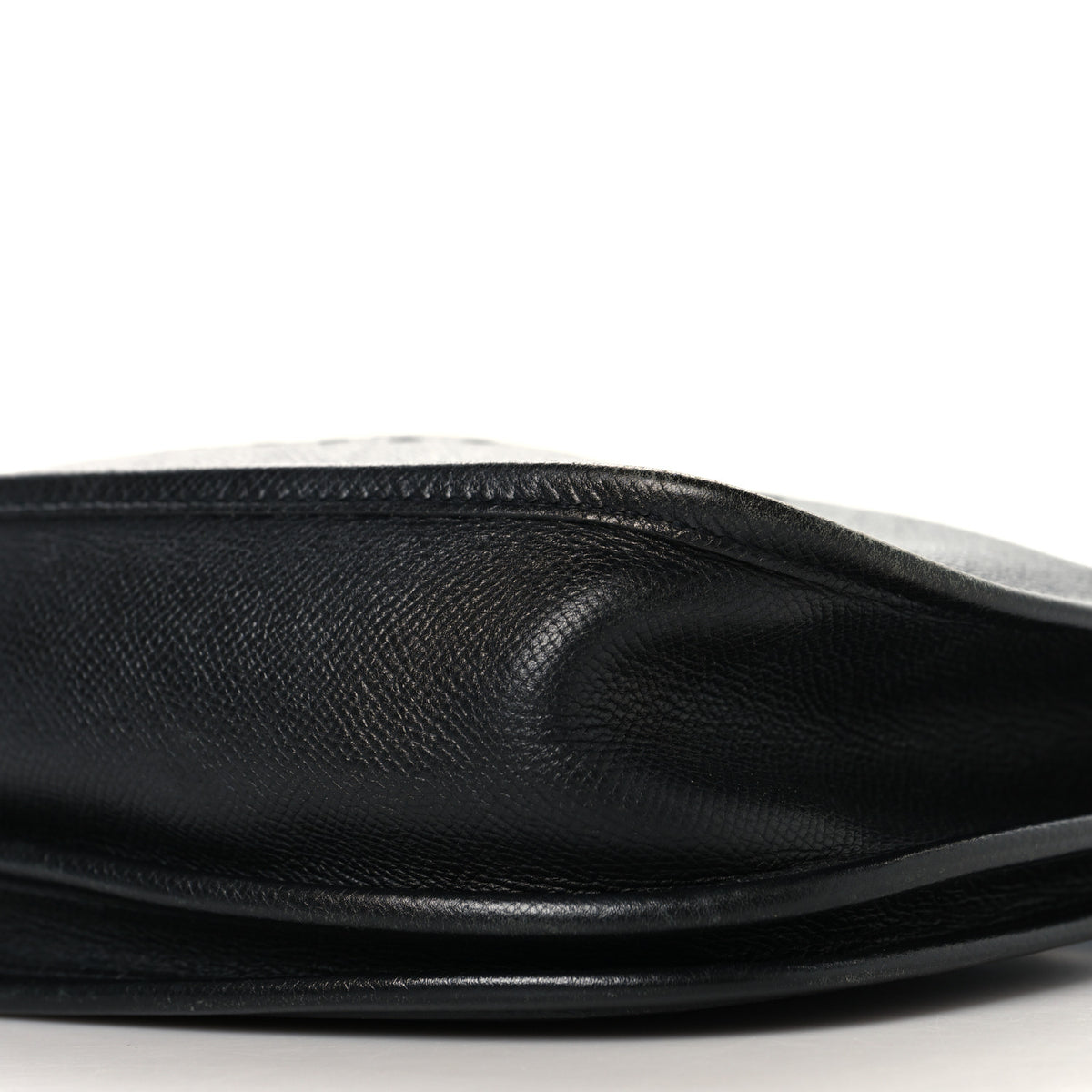 Epsom Evelyne III PM Black