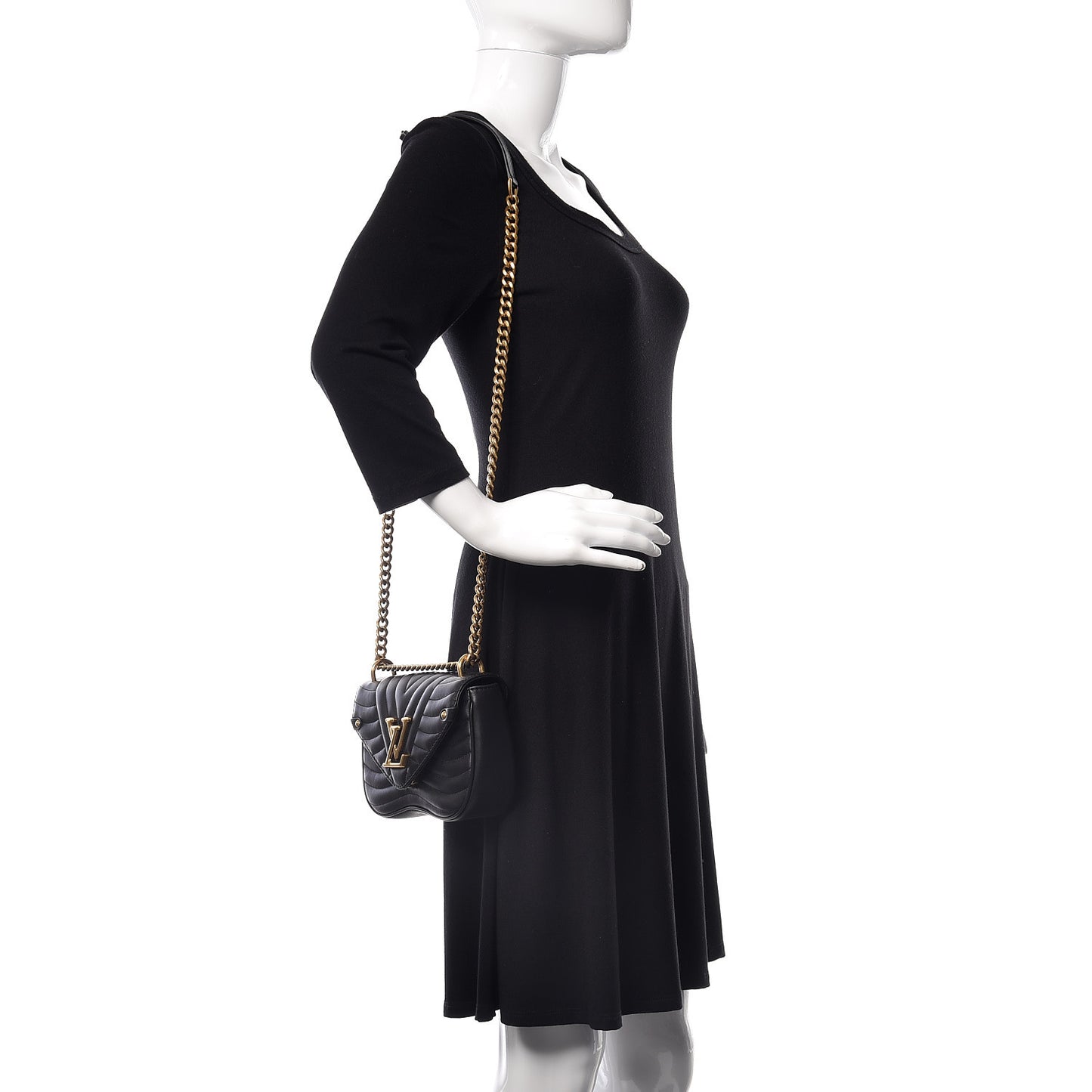 Calfskin New Wave Chain PM Black