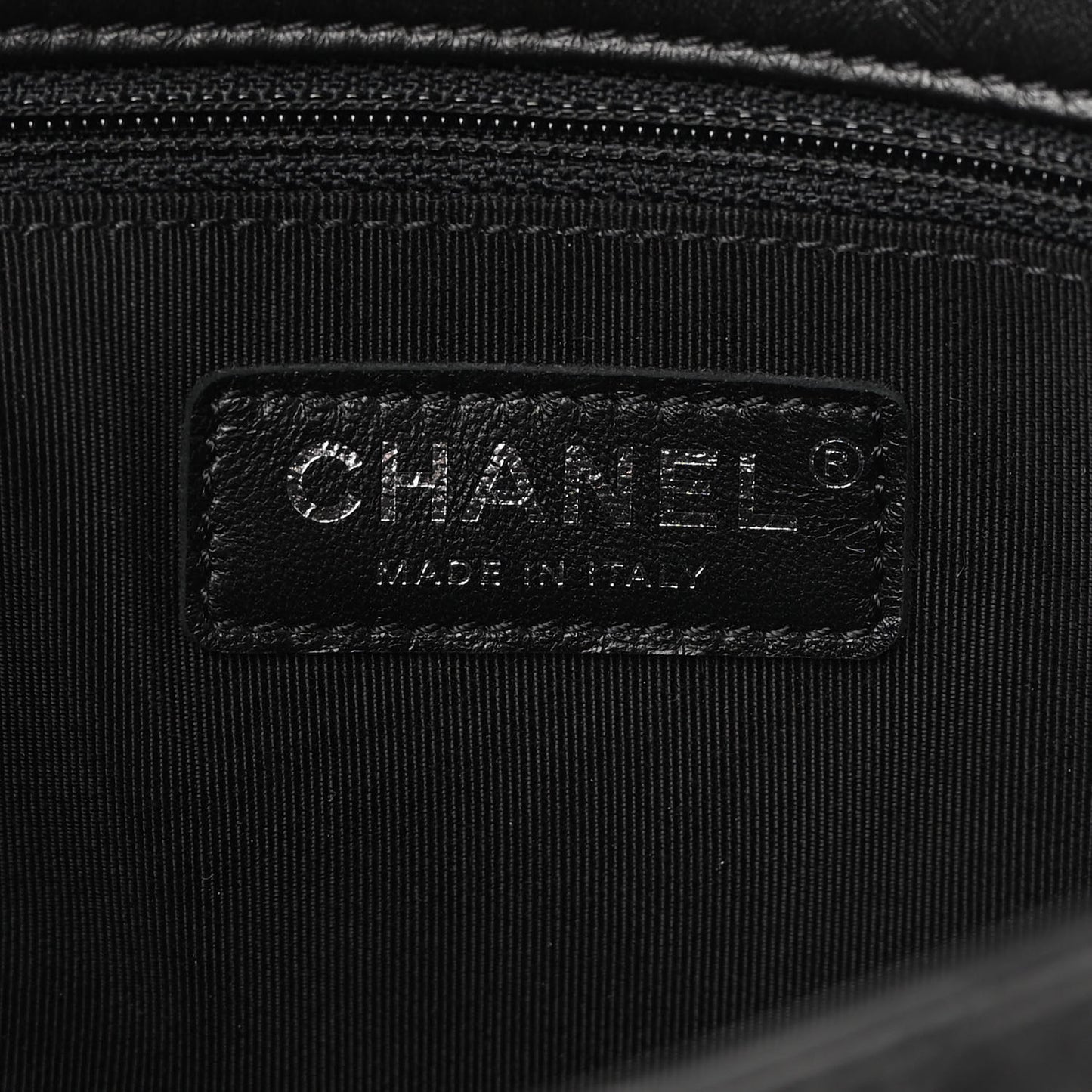 Crumpled Calfskin Medium Chain All Over Flap Black