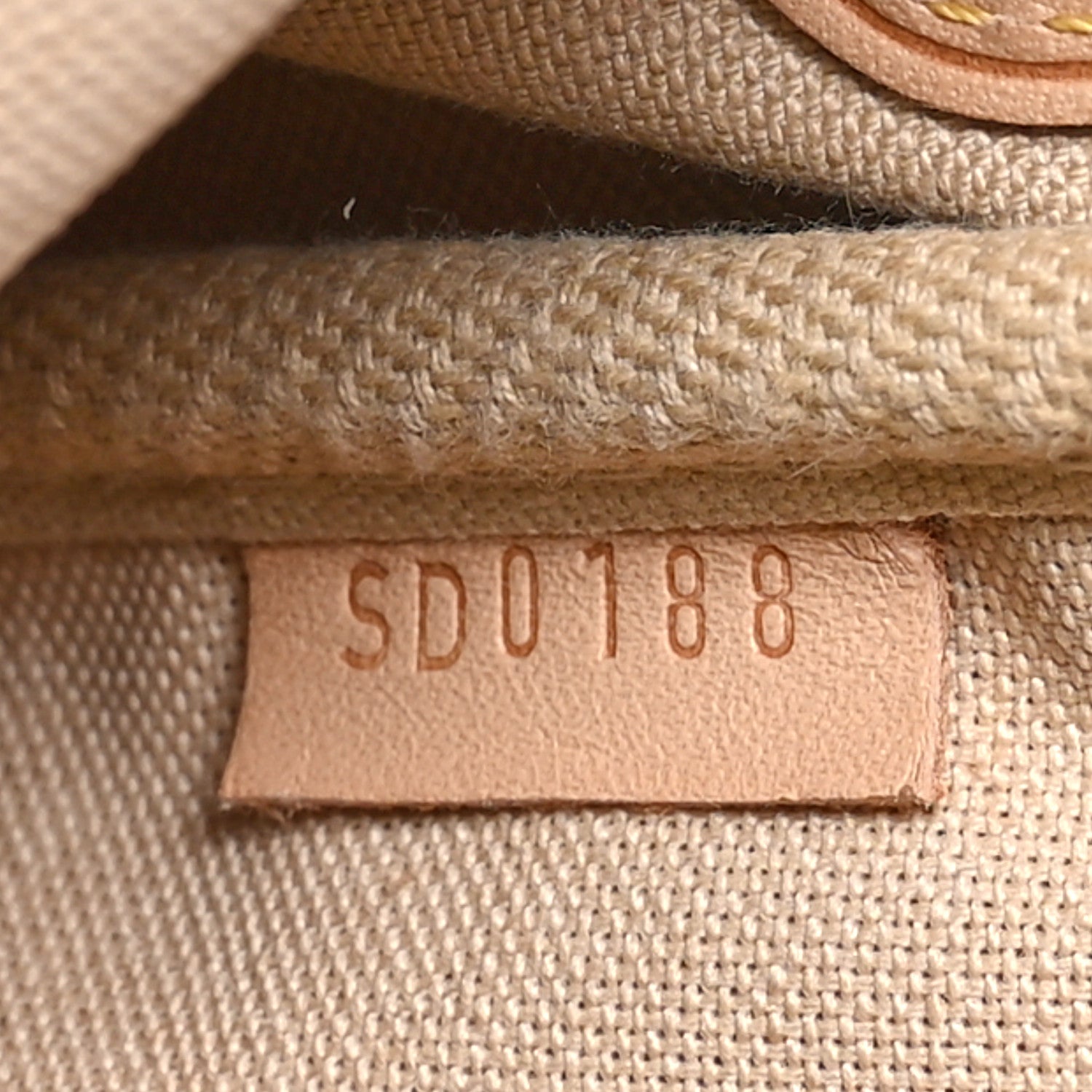 Louis Vuitton Damier Azur Favorite MM 8 of 12