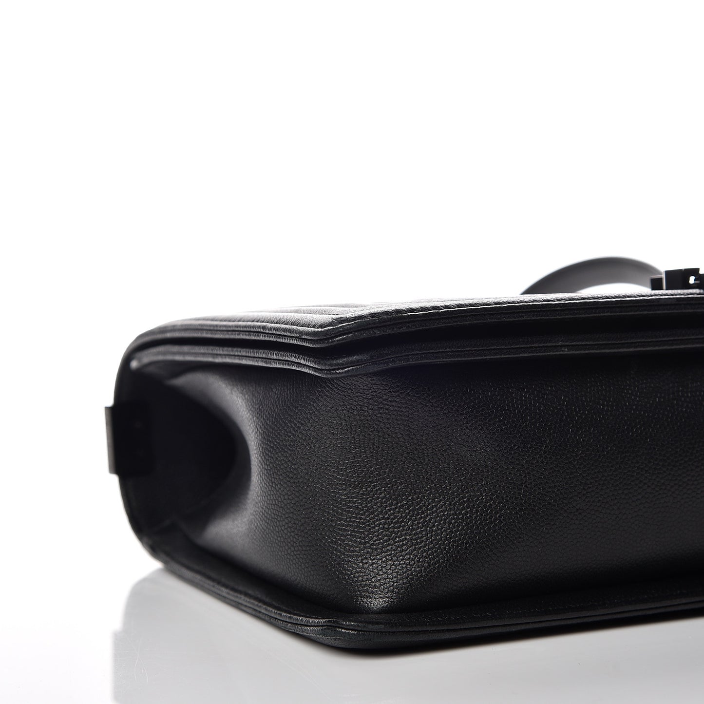 Caviar Quilted New Medium Boy Flap So Black