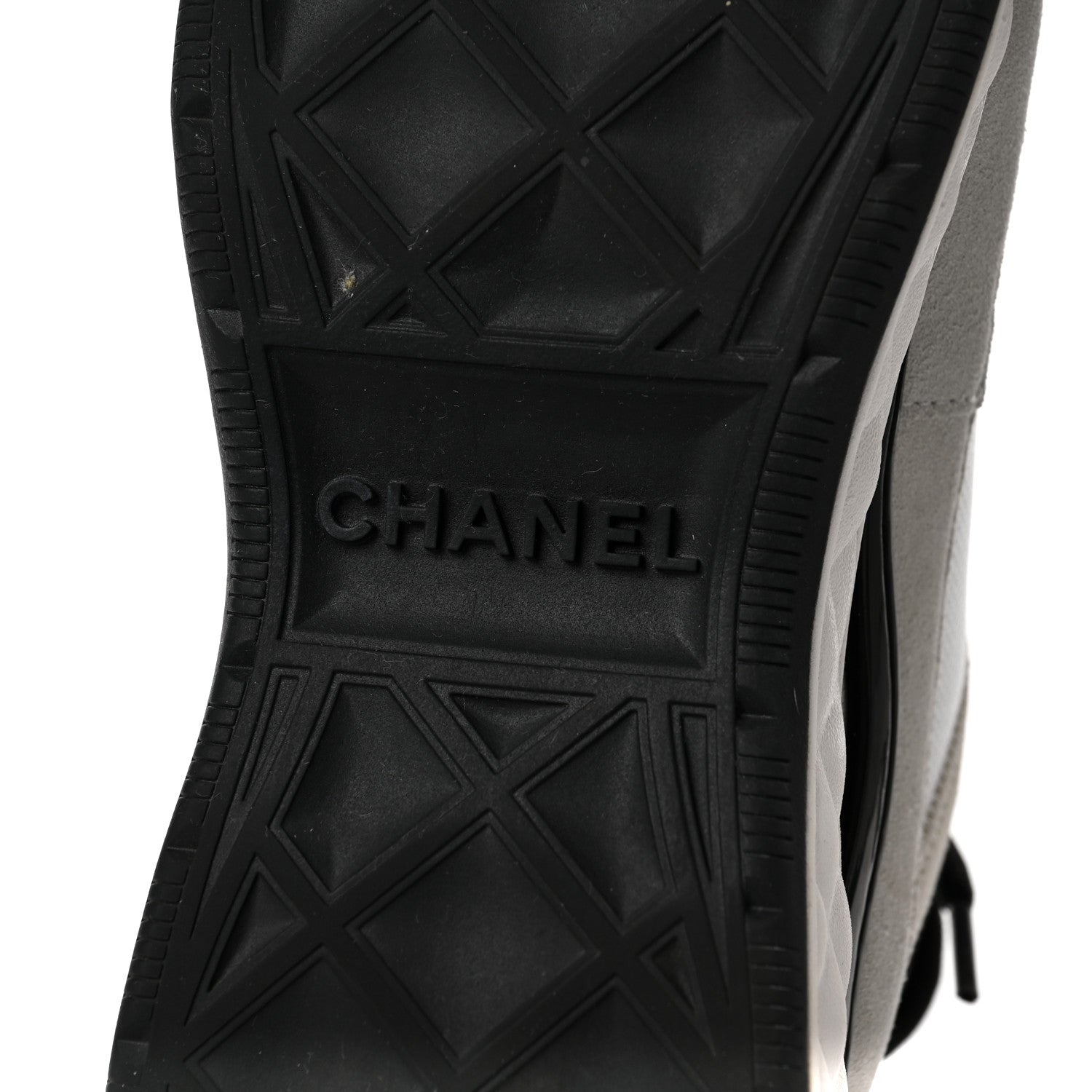 Chanel Velvet Calfskin Mixed Fibers CC Sneakers 38 White Black 8 of 9