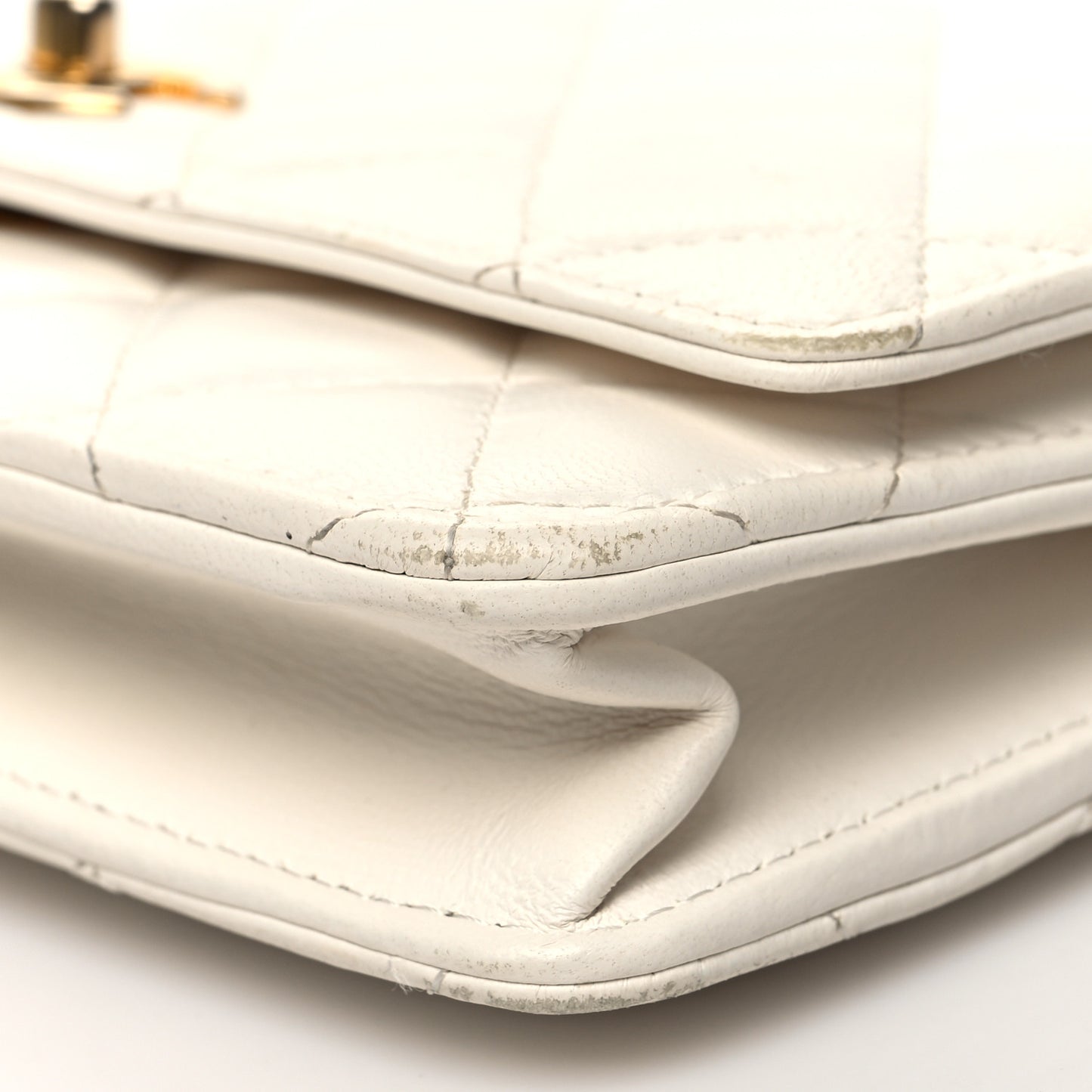 Lambskin Quilted CC Pearl Crush Wallet on Chain WOC White