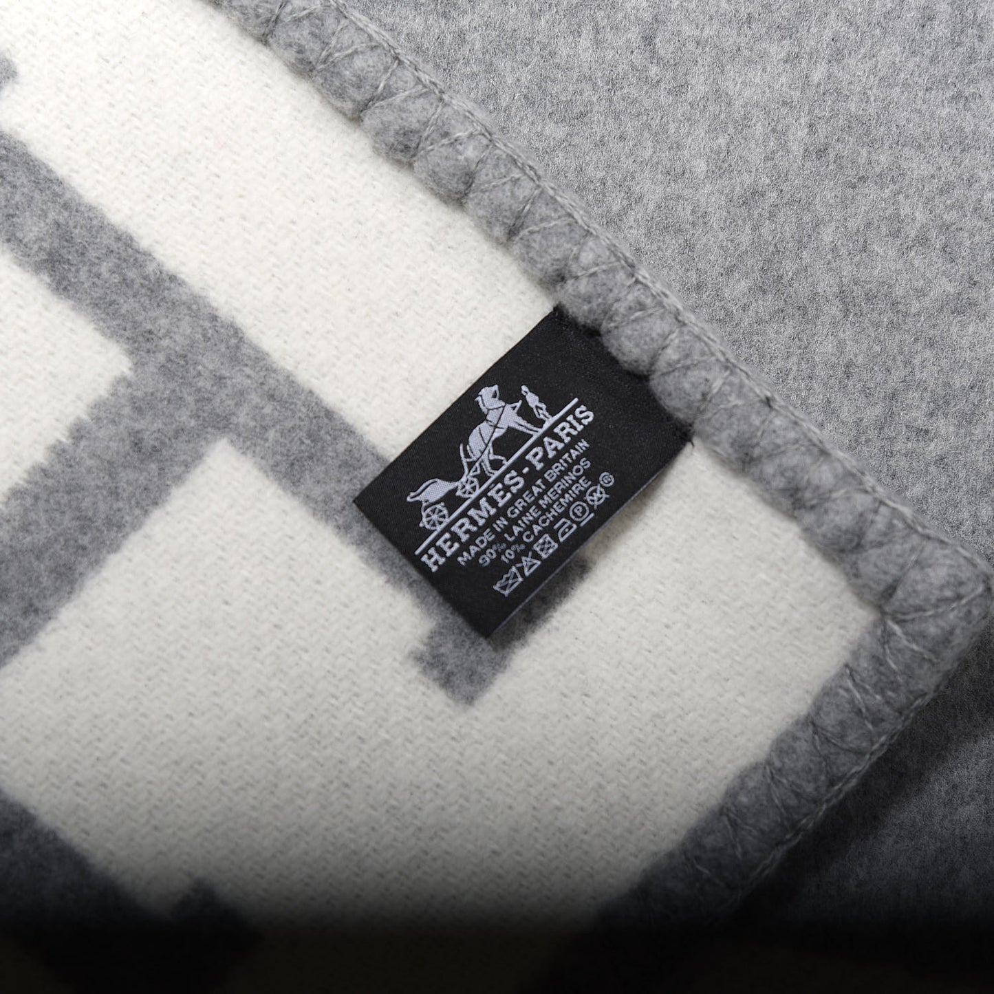 Wool Cashmere Avalon III Blanket Ecru Gris Clair