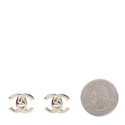 Chanel CC Turnlock Earrings Gold 2 of 5