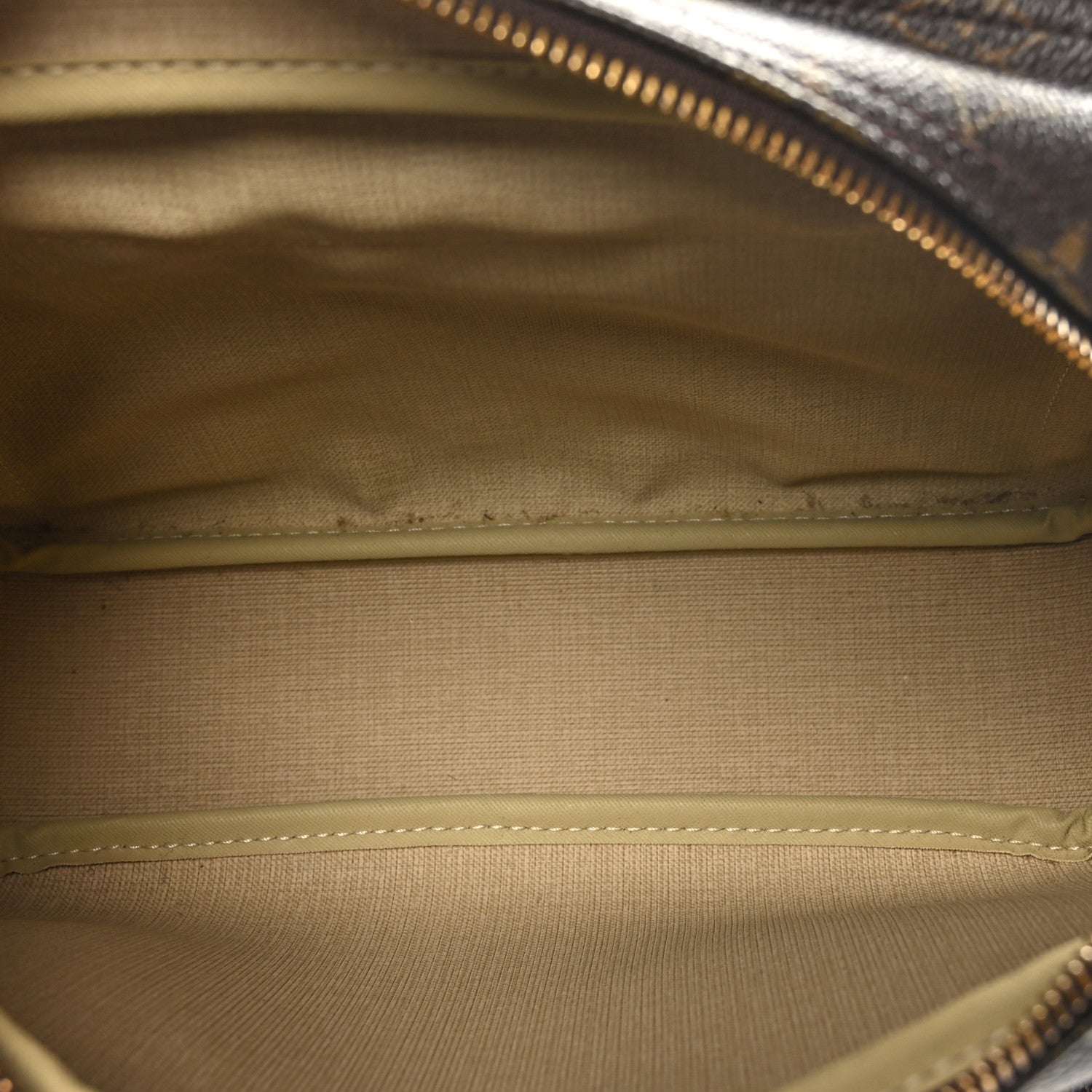 Louis Vuitton Monogram Reporter PM 5 of 11